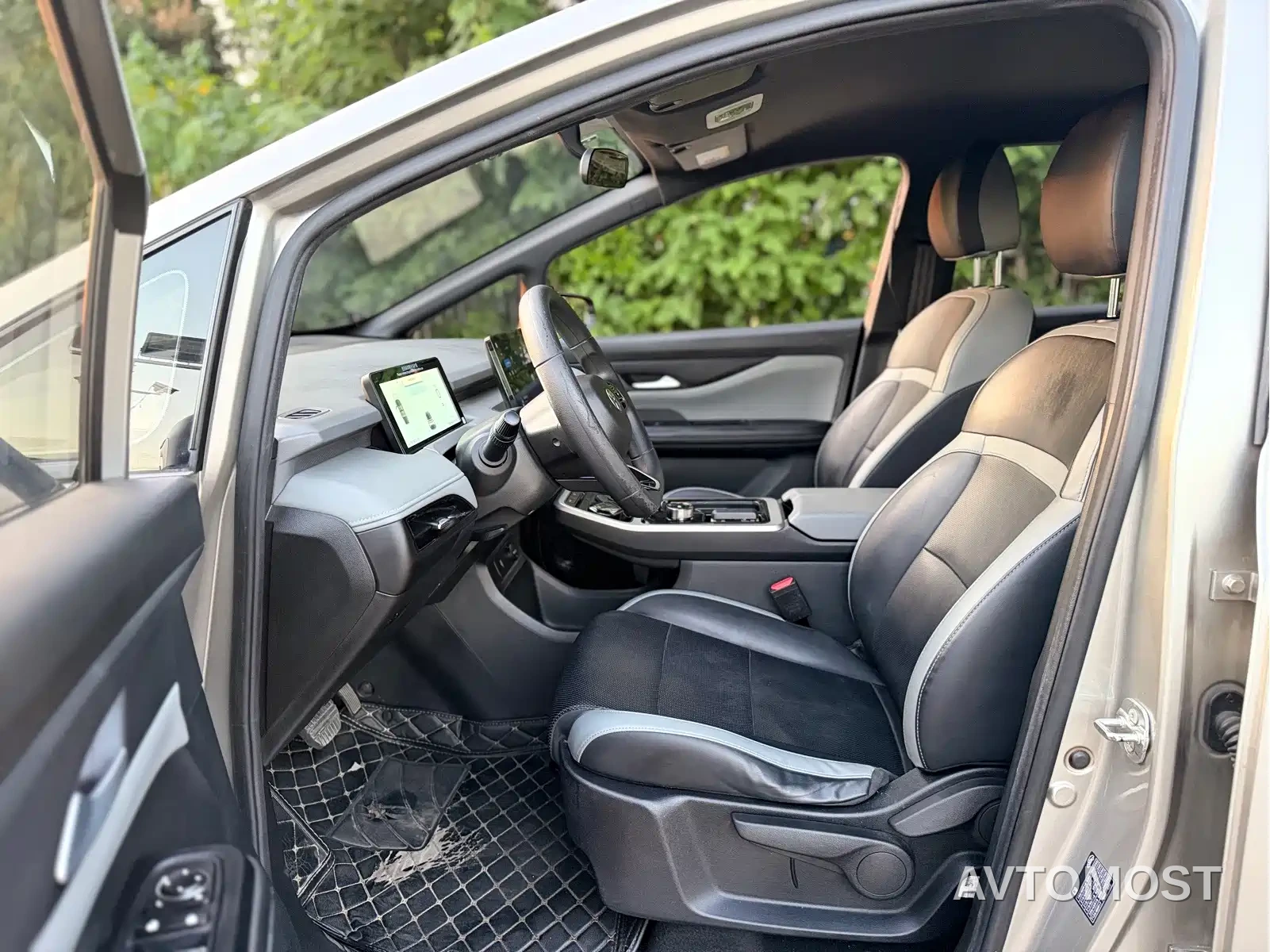 Hycan Z03 2022 430km Trend Edition 135kW 55.5kWh — фото 10