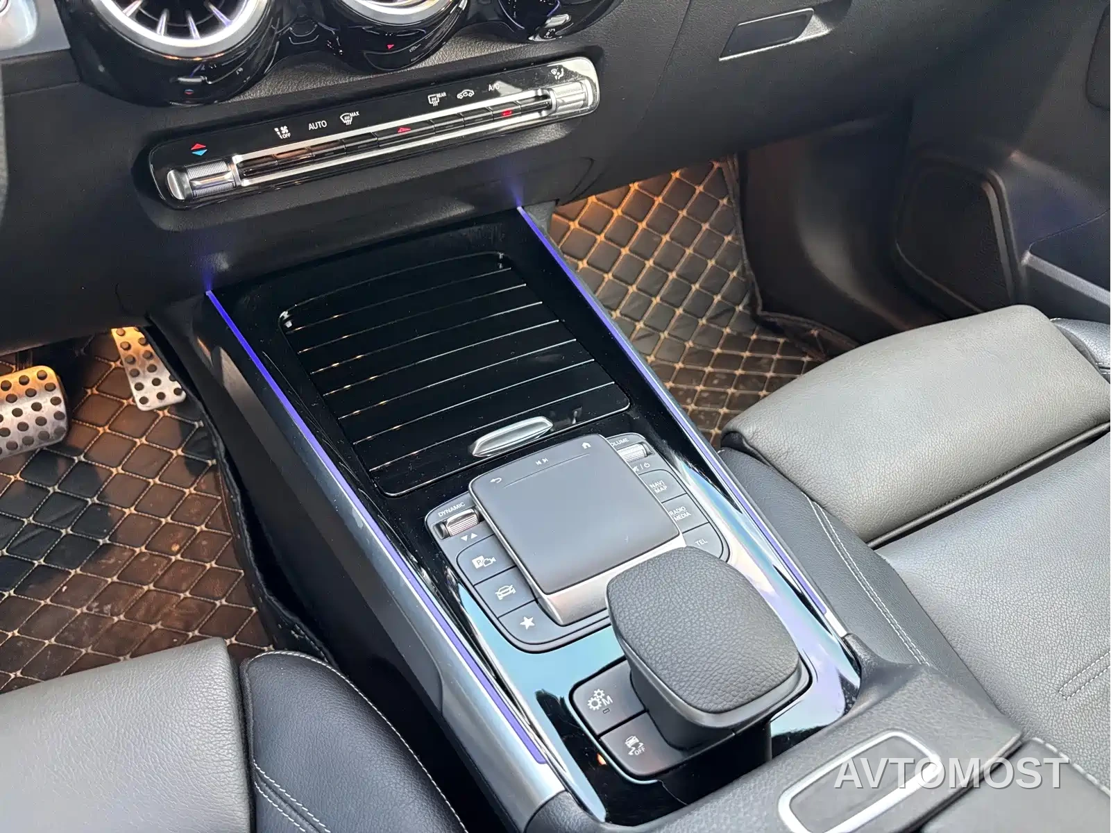 Mercedes-Benz GLB AMG 2021 Facelift AMG GLB 35 4MATIC — фото 4