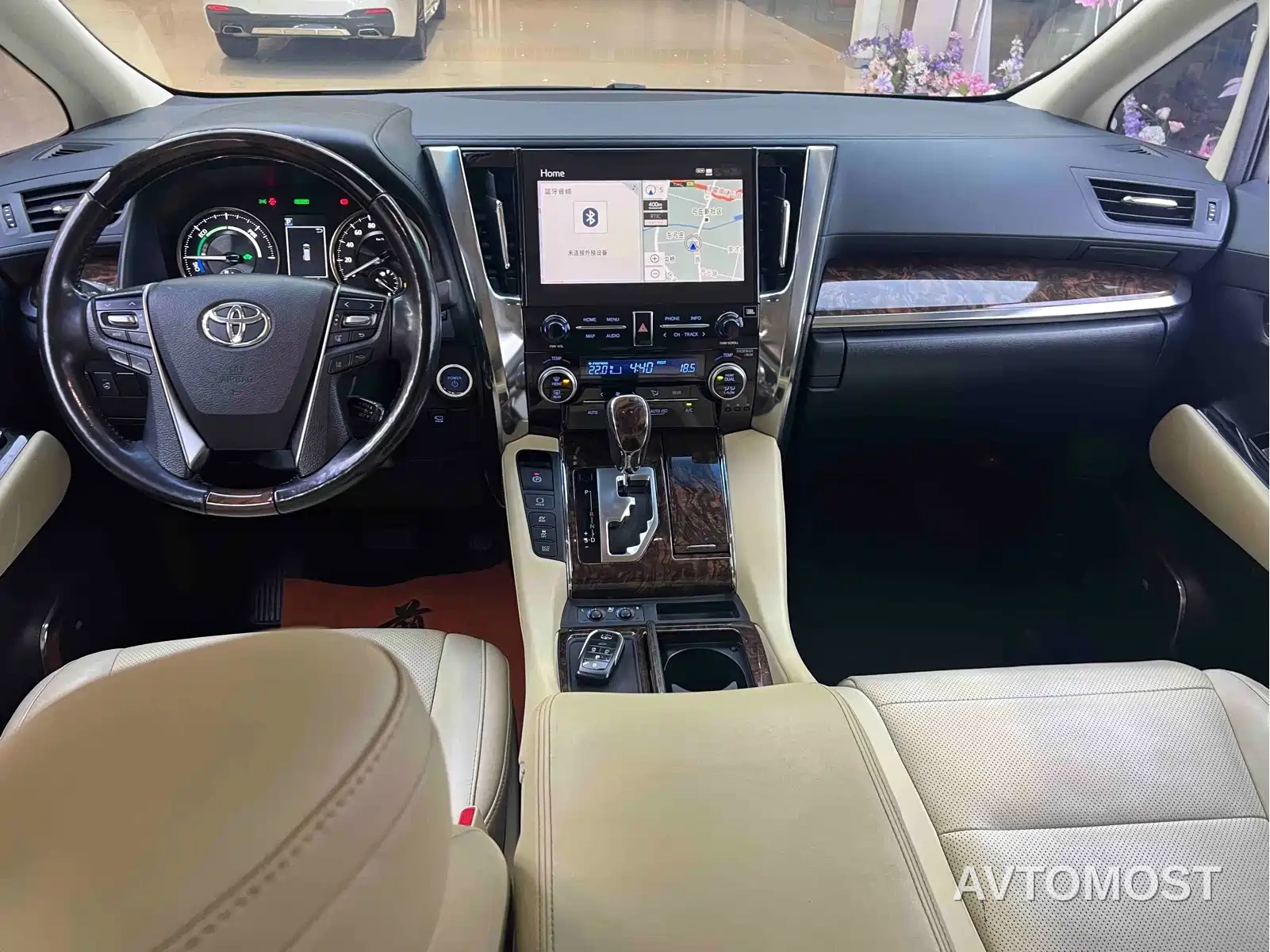 Toyota Alphard 2021 Hybrid 2.5L Luxury — фото 5
