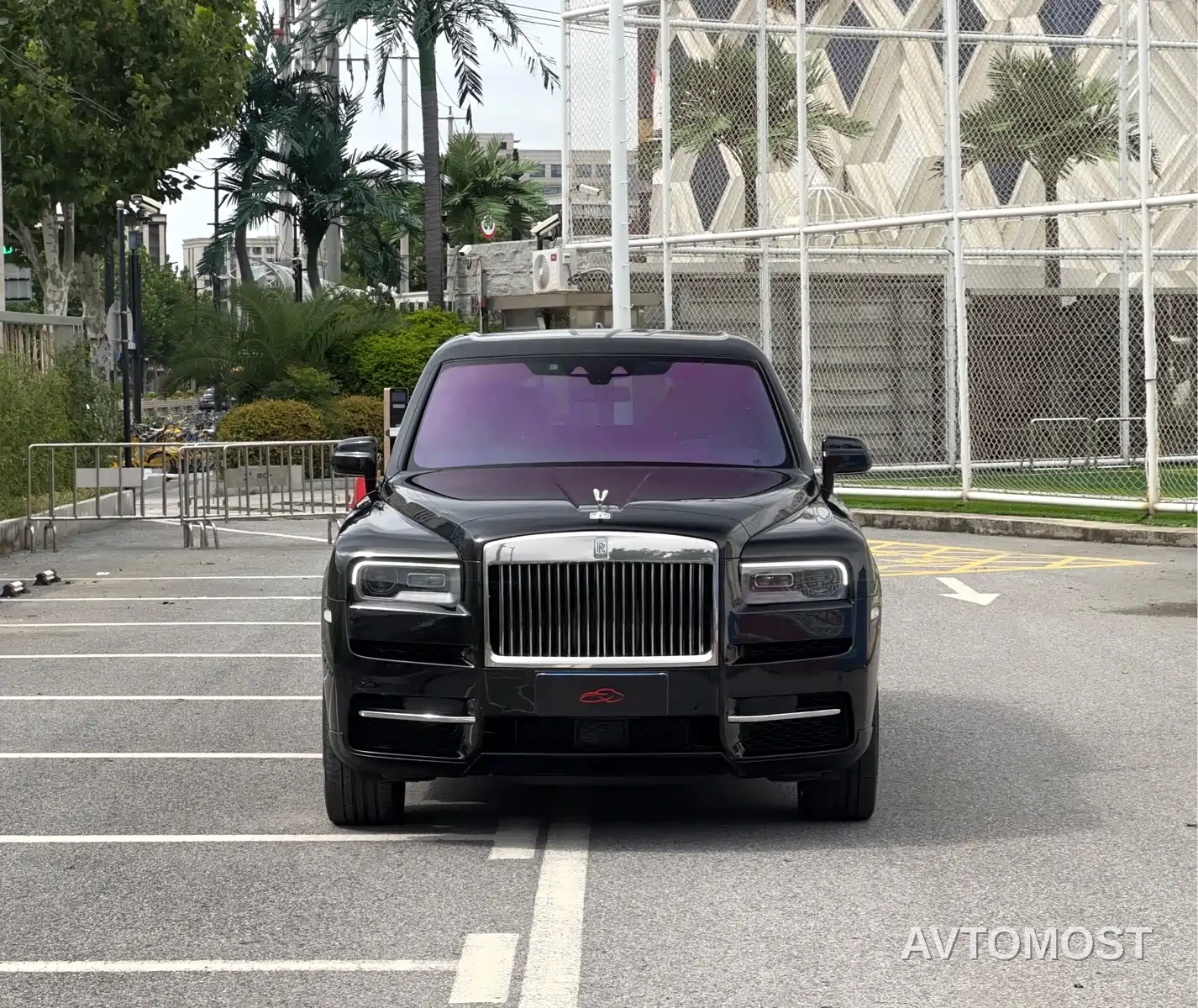 Rolls-Royce Cullinan 2018 4-Seater Version — фото 2