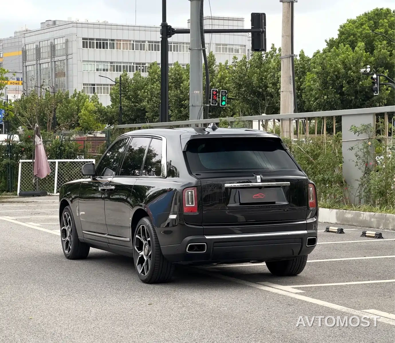 Rolls-Royce Cullinan 2018 4-Seater Version — фото 6