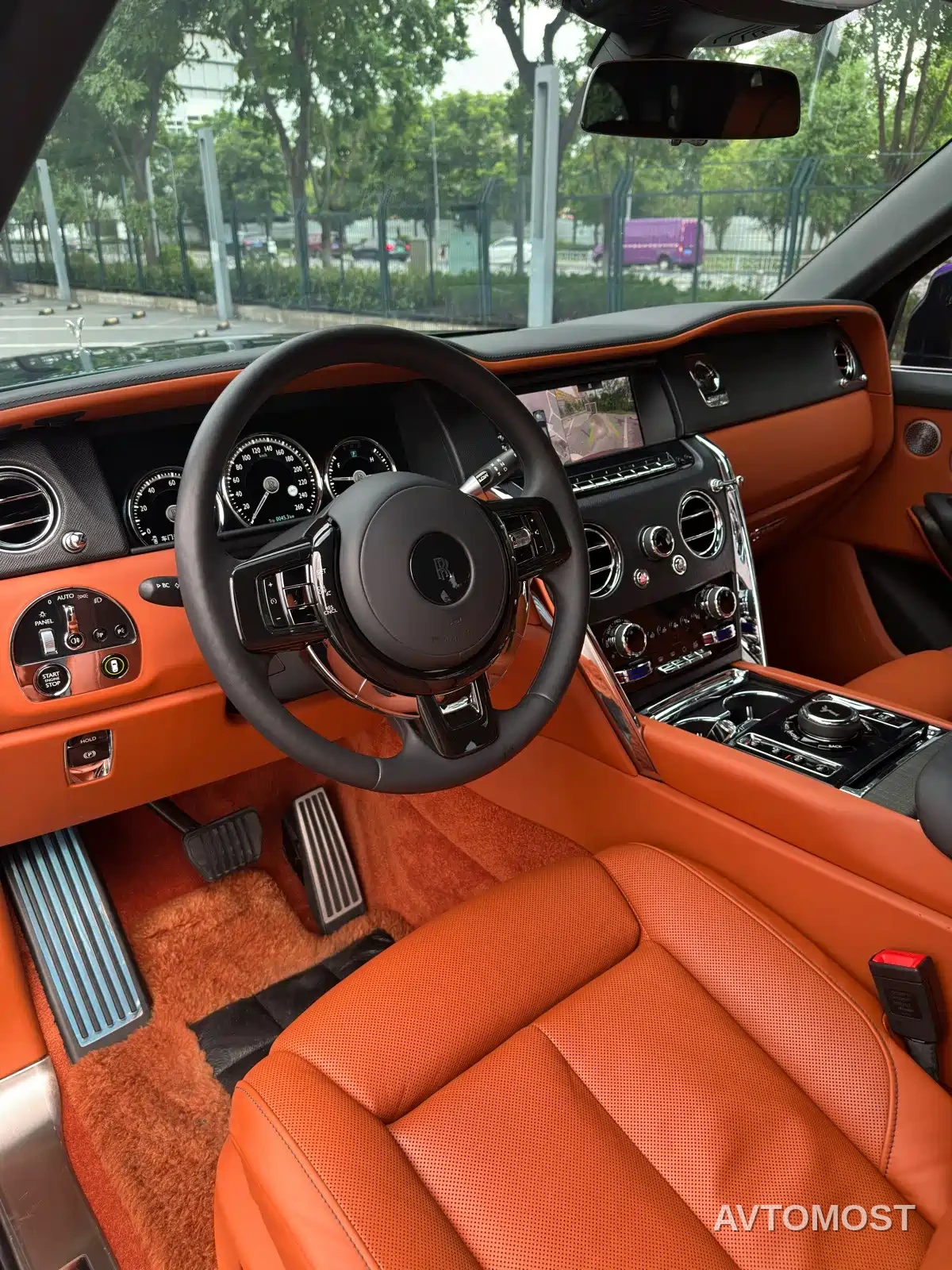 Rolls-Royce Cullinan 2018 4-Seater Version — фото 9