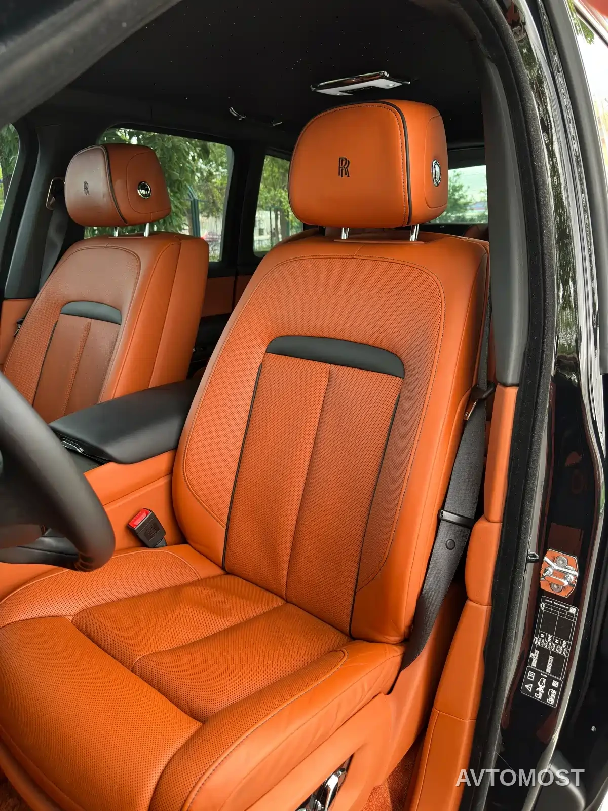Rolls-Royce Cullinan 2018 4-Seater Version — фото 11