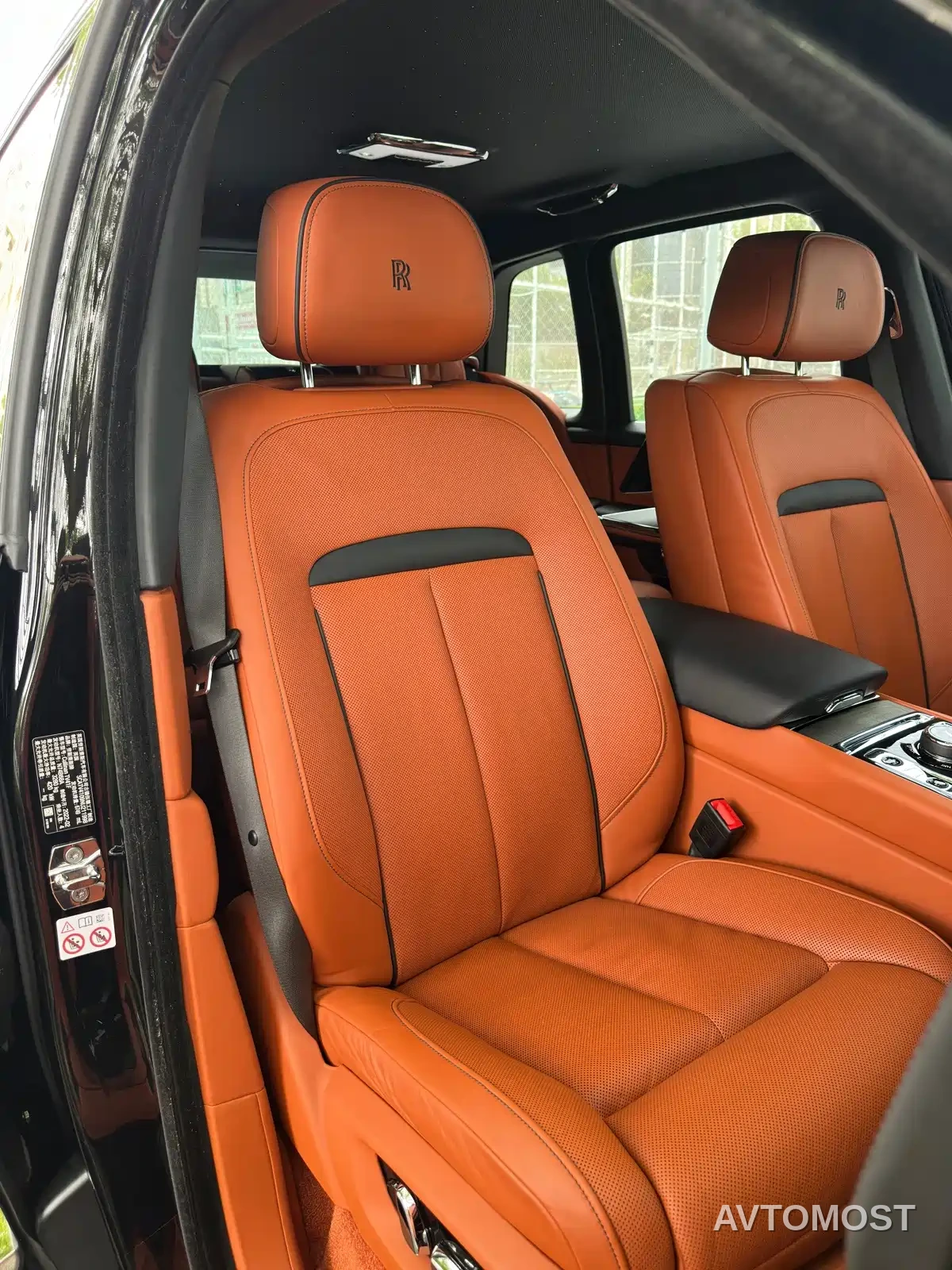 Rolls-Royce Cullinan 2018 4-Seater Version — фото 14