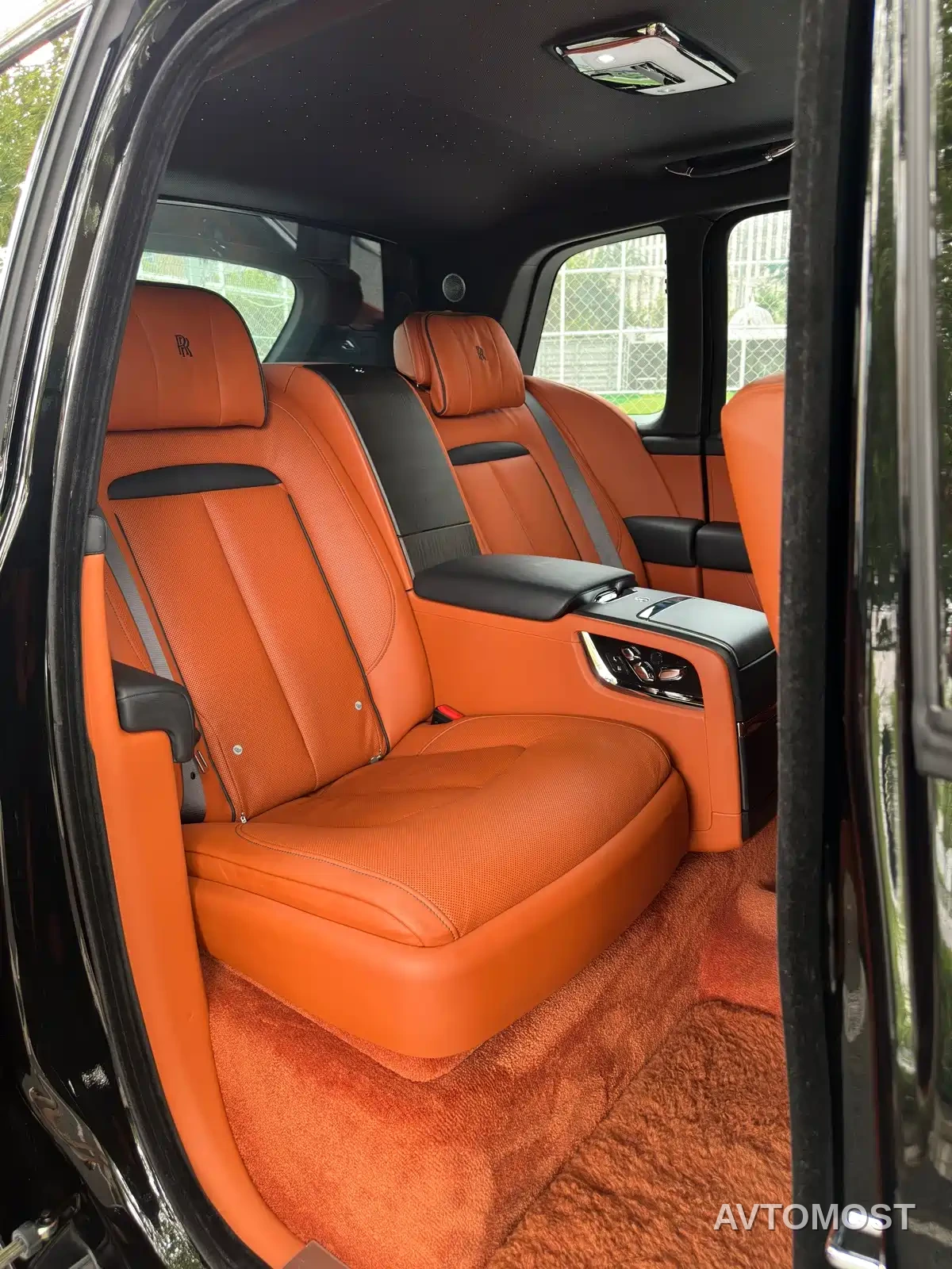 Rolls-Royce Cullinan 2018 4-Seater Version — фото 15