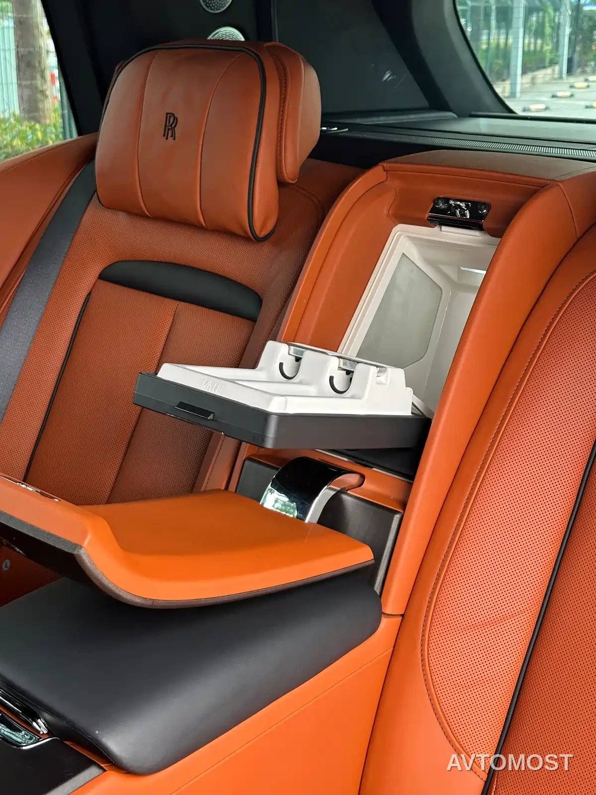 Rolls-Royce Cullinan 2018 4-Seater Version — фото 32