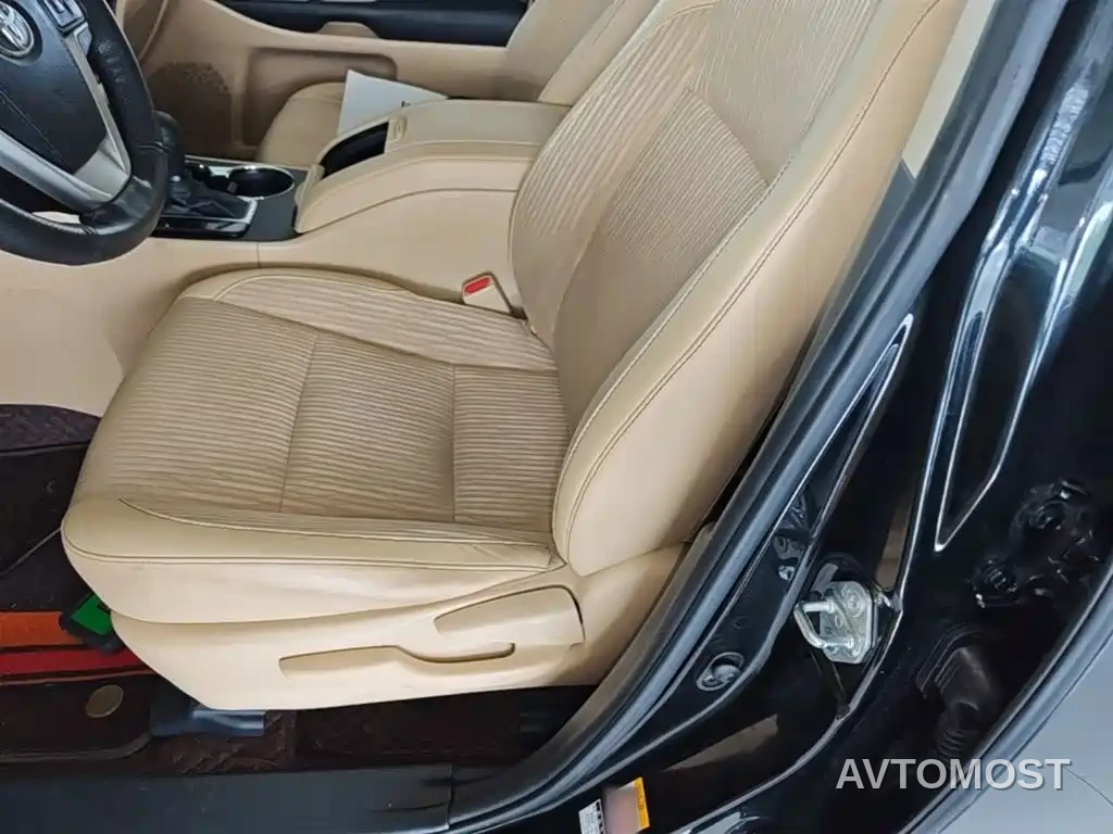 Toyota Highlander 2021 2.0T AWD Elite 7-Seater — фото 11