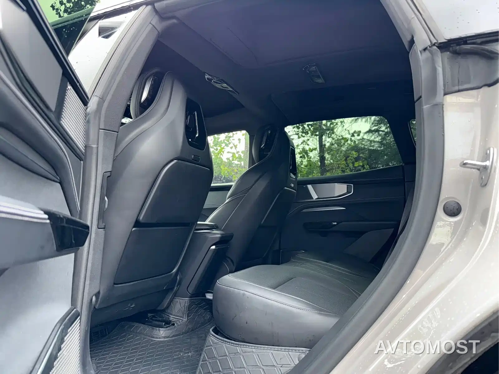 HiPhi Y 2023 560km Pioneer Edition — фото 8