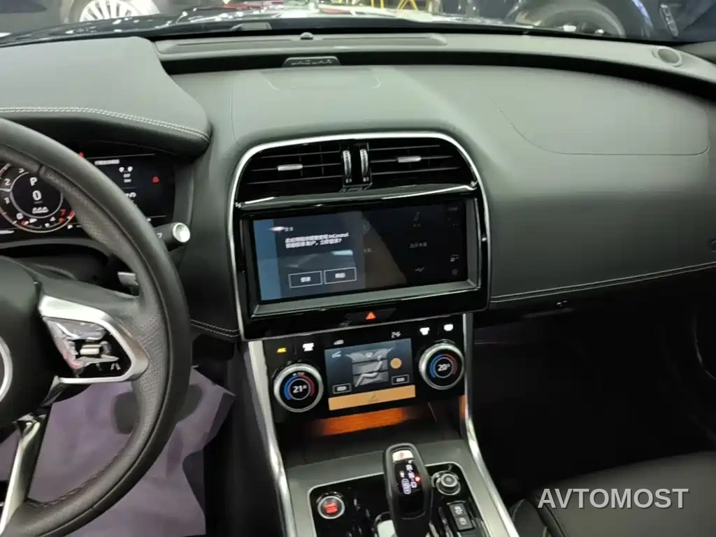 Jaguar XEL 2023 2.0T 250PS R-DYNAMIC S Progressive Sport — фото 4