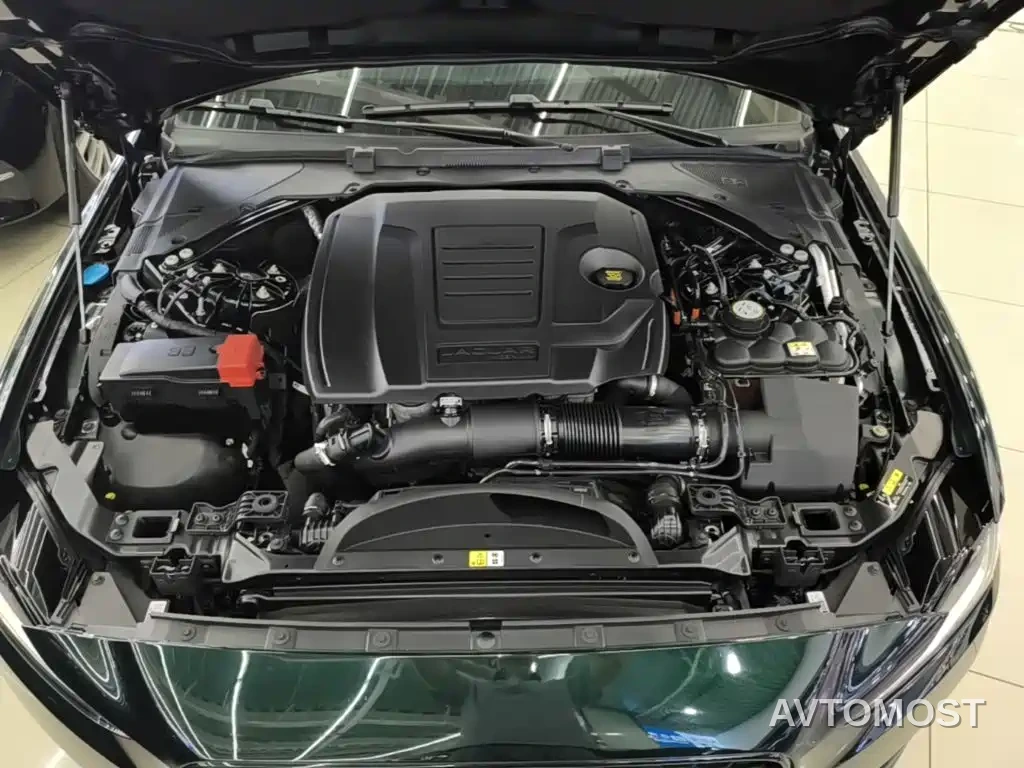 Jaguar XEL 2023 2.0T 250PS R-DYNAMIC S Progressive Sport — фото 13