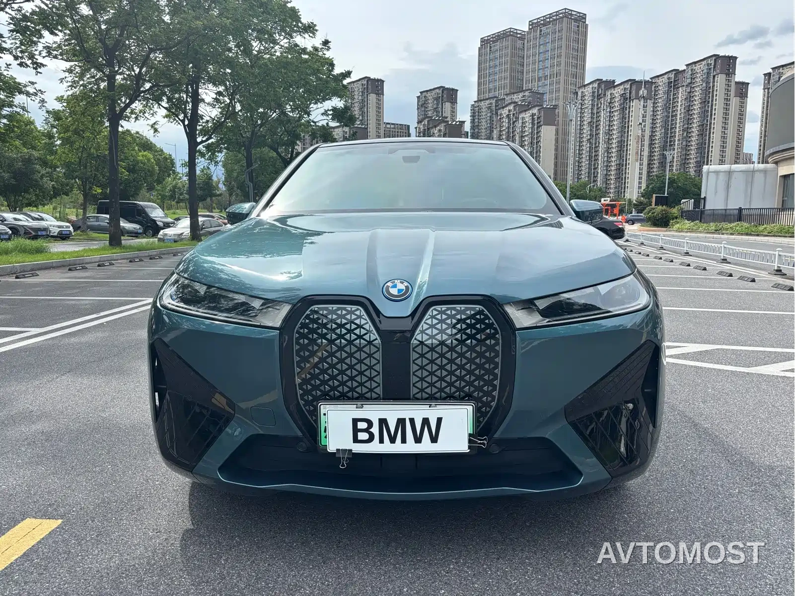 BMW iX 2022 xDrive40 — фото 2