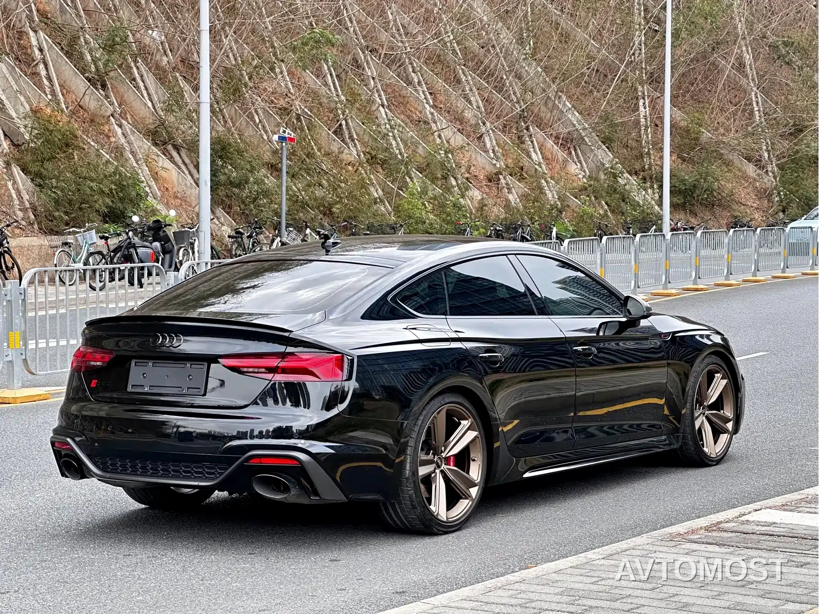 Audi RS 5 2023 Model RS 5 2.9T Sportback Dark Gold Edition — фото 9