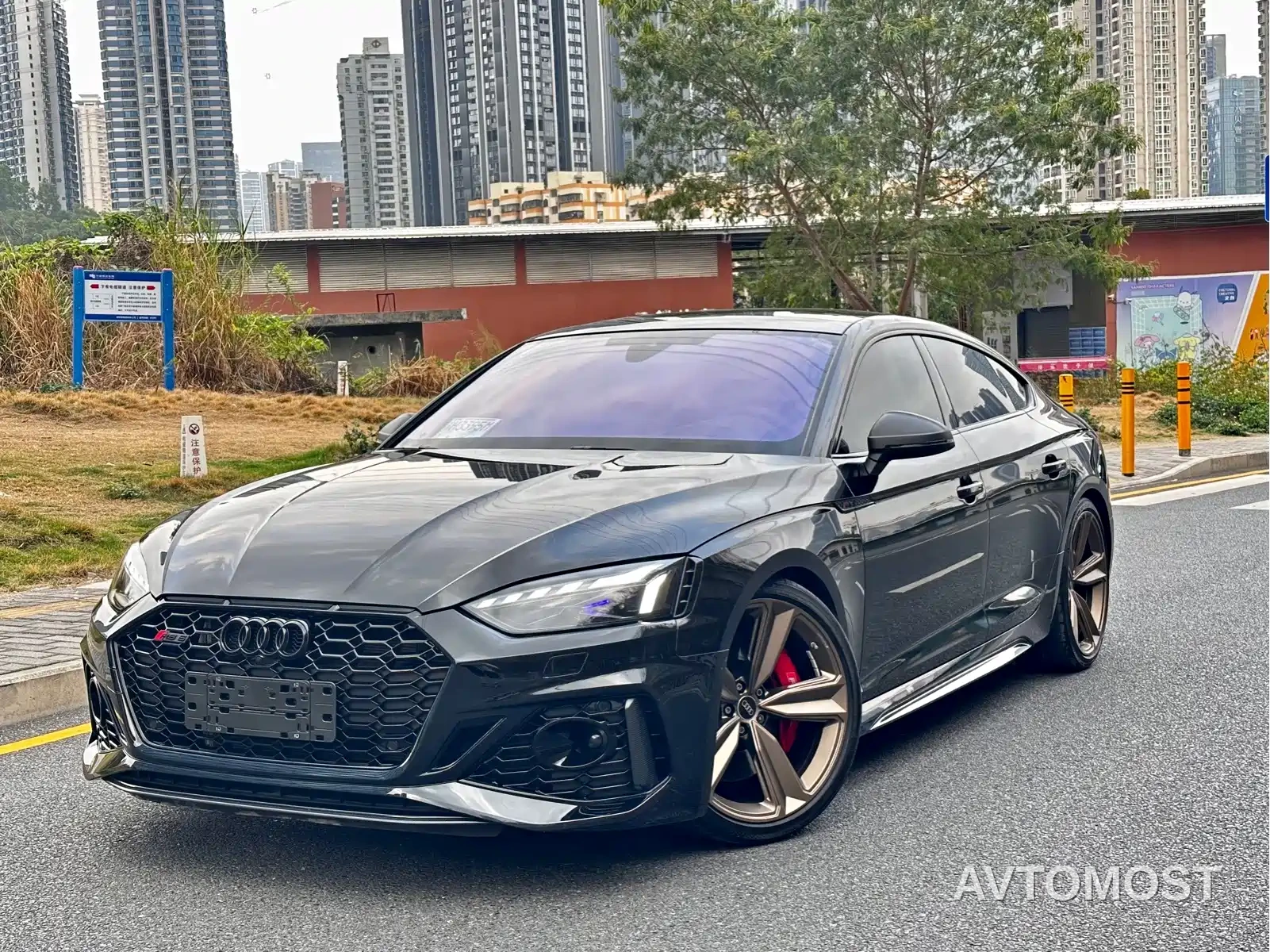Audi RS 5 2023 Model RS 5 2.9T Sportback Dark Gold Edition — фото 13
