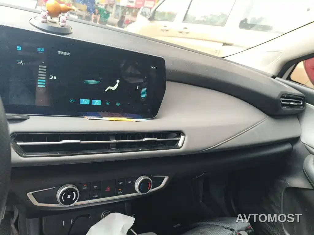 BAIC Beijing U5 PLUS 2021 1.5L CVT Luxury Edition — фото 5