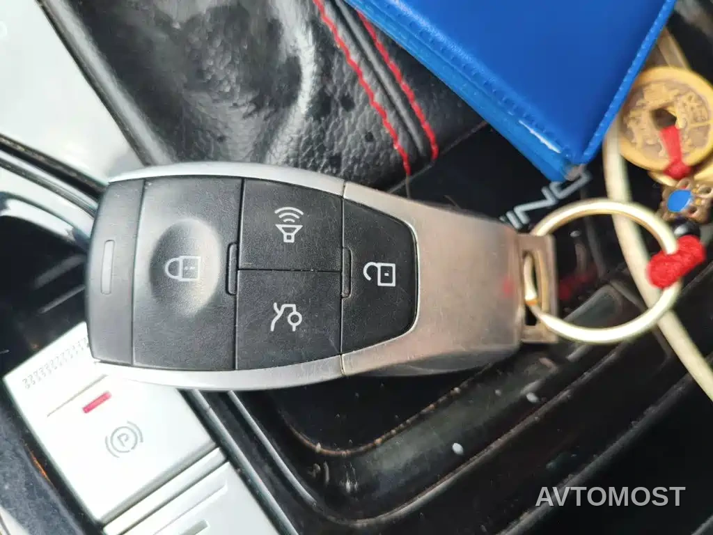 BAIC Beijing U5 PLUS 2021 1.5L CVT Luxury Edition — фото 11