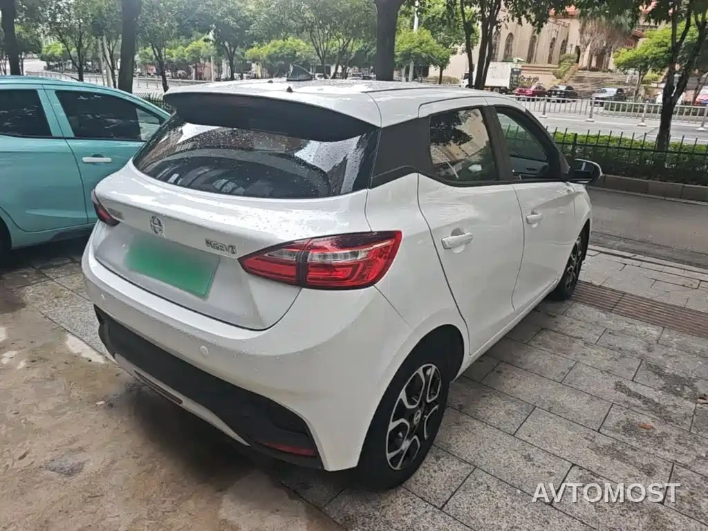 JMCG New Energy Yizhi EV3 2022 Mini Radar Joy Run Edition — фото 6