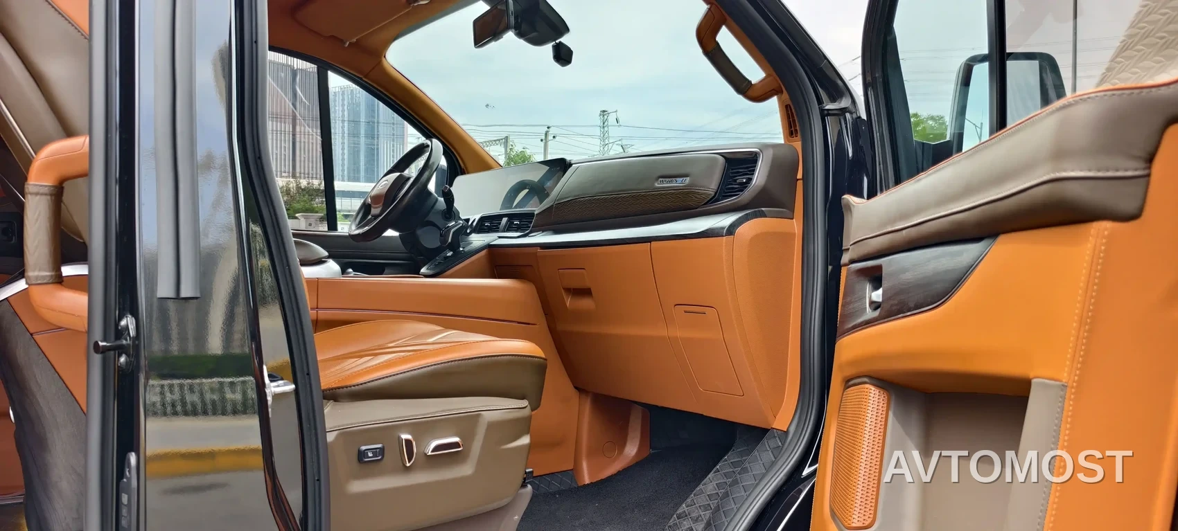 Juntian Granvia 2025 High Roof 2WD Starlight Edition — фото 13