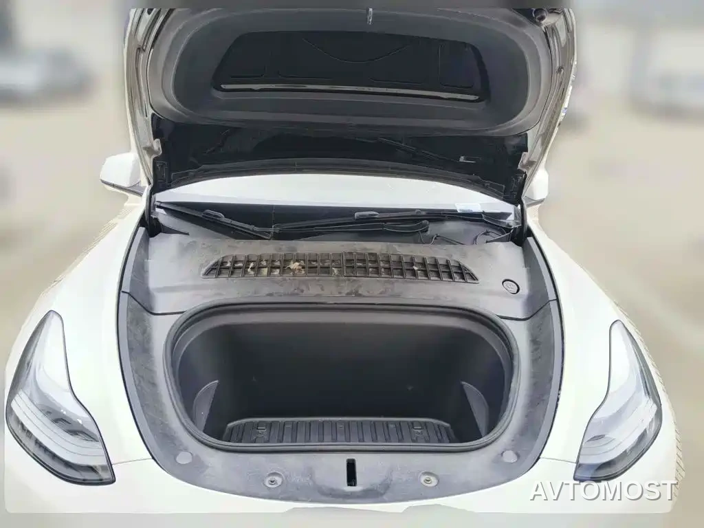 Tesla Model Y 2022 Rear-Wheel Drive Version — фото 9