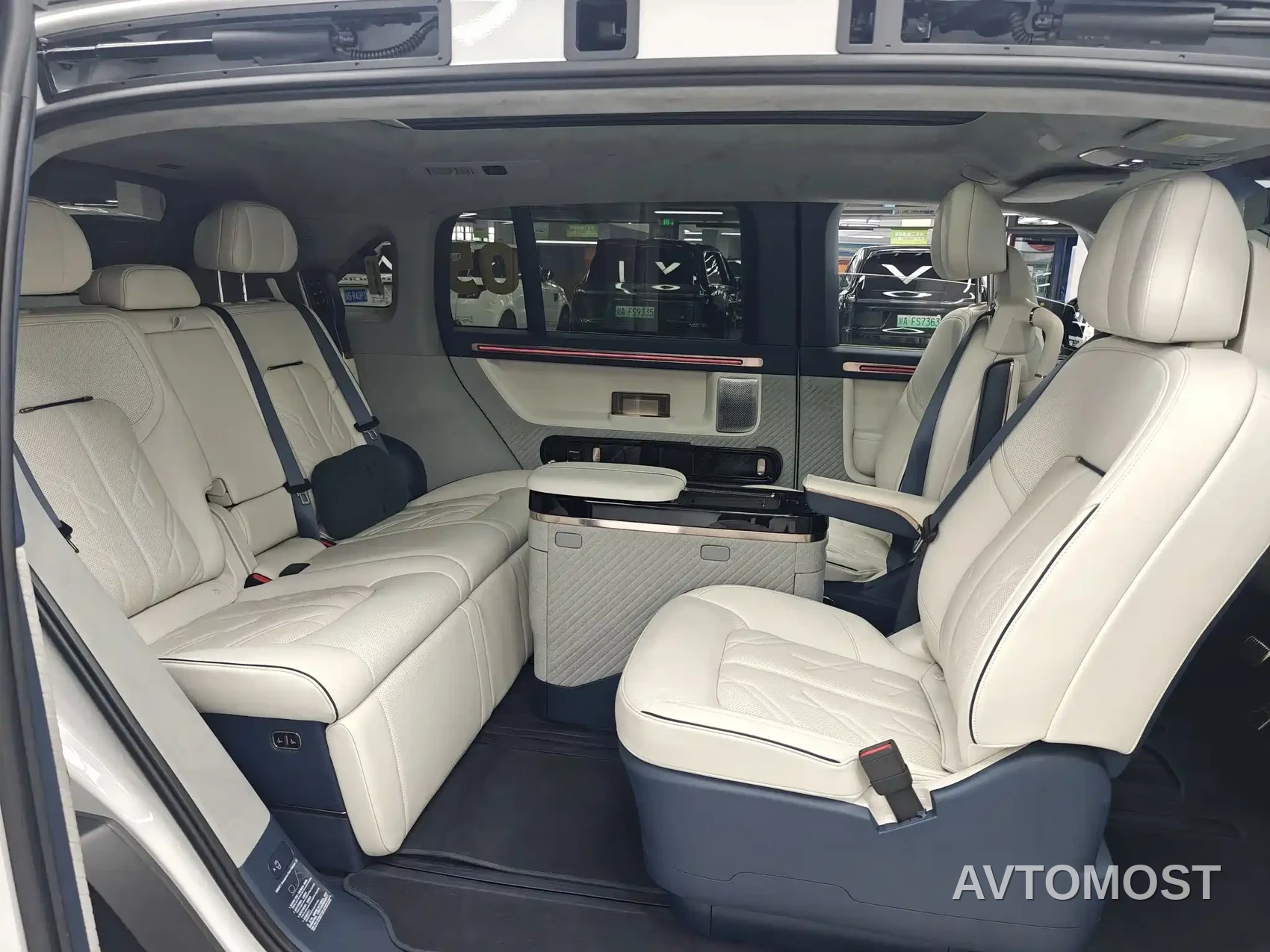 Zeekr MIX 2025 Smart Driving Edition — фото 8