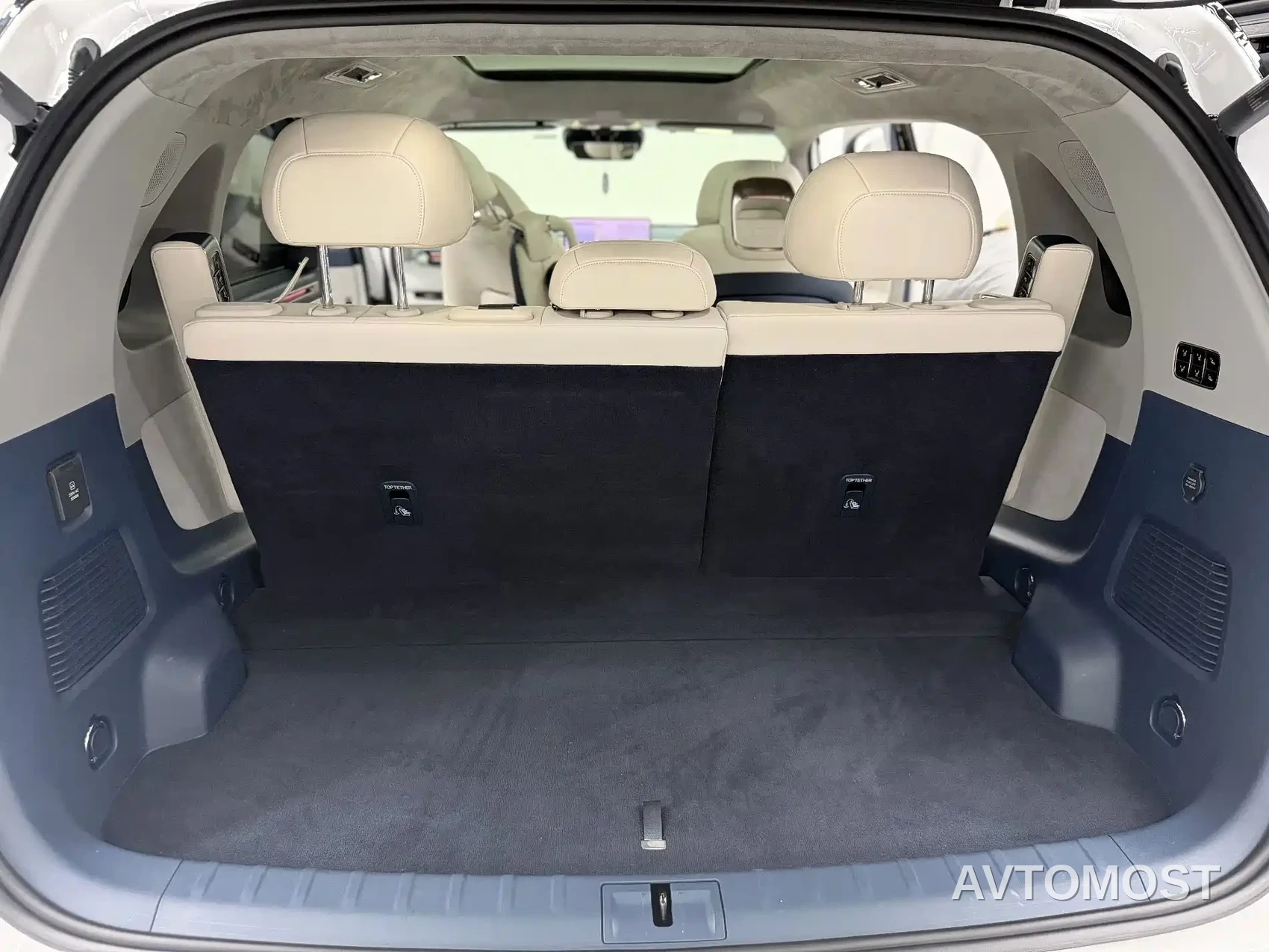 Zeekr MIX 2025 Smart Driving Edition — фото 13