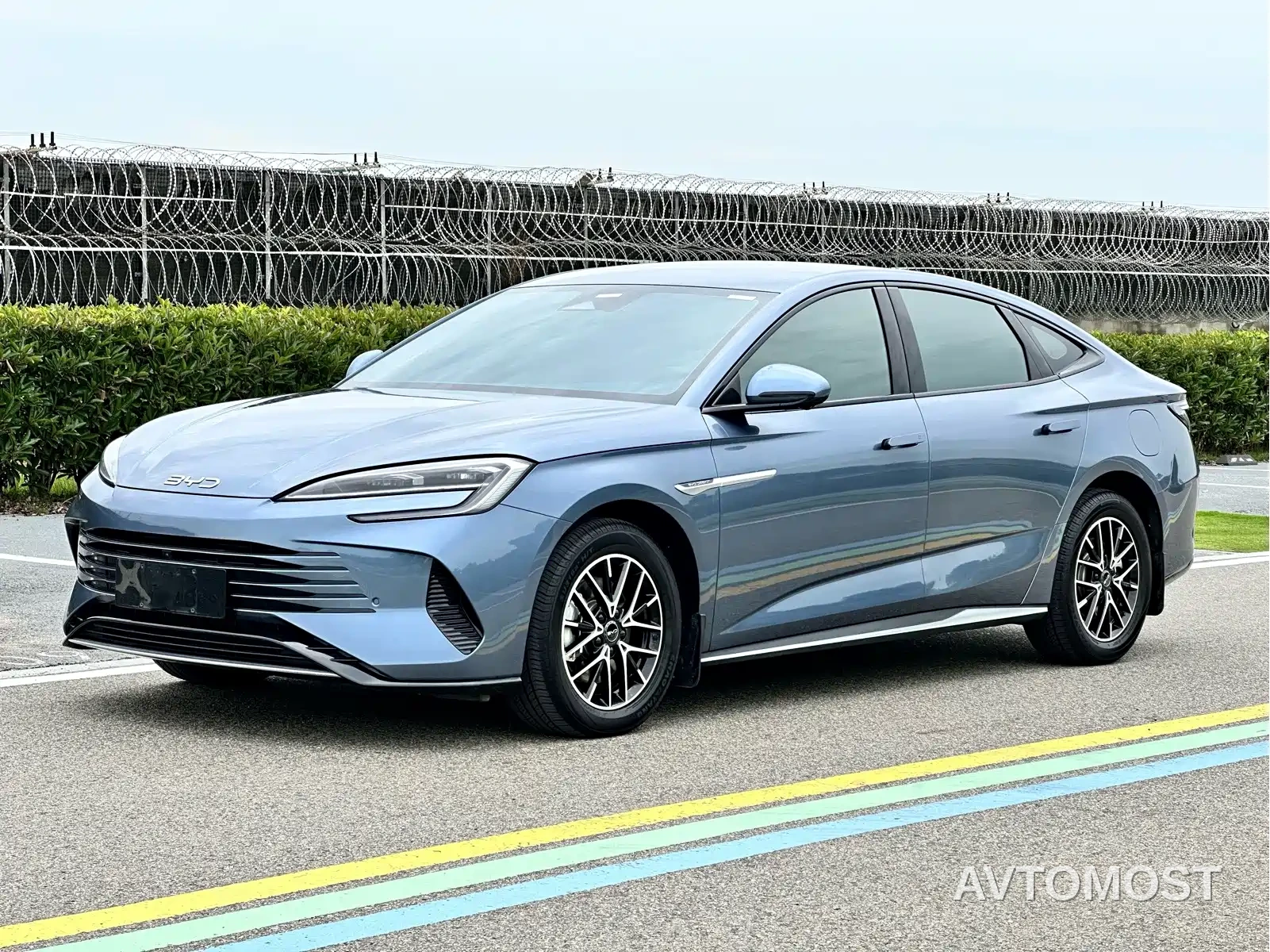 BYD Seal 07 DM-i 2025 DM-i 1.5L 70km Elite — фото 1