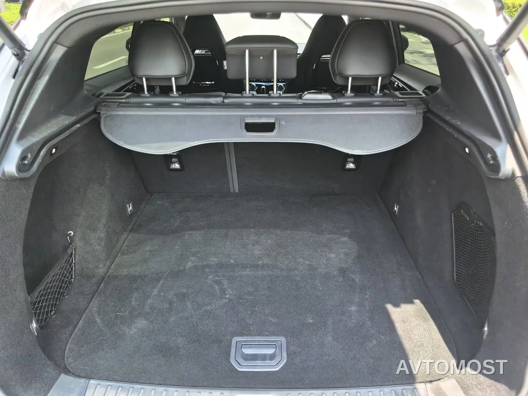 Lynk & Co 01 EM-P 2021 1.5TD PHEV Halo — фото 9