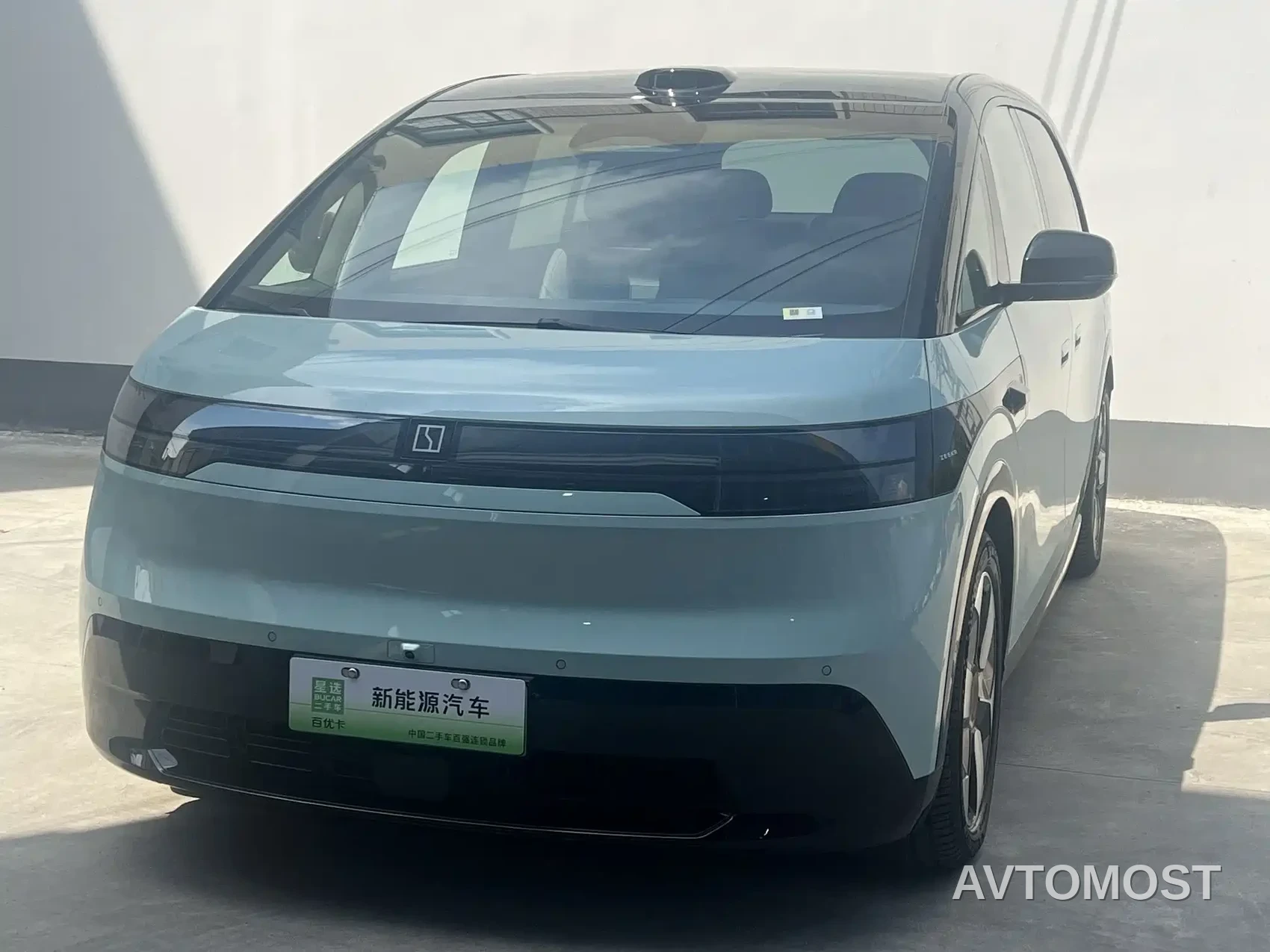 Zeekr MIX 2025 Smart Driving Edition — фото 1