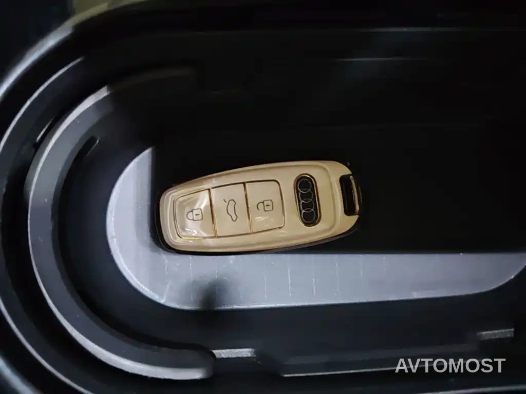 Audi Q4 e-tron 2022 40 e-tron Creation Edition — фото 9