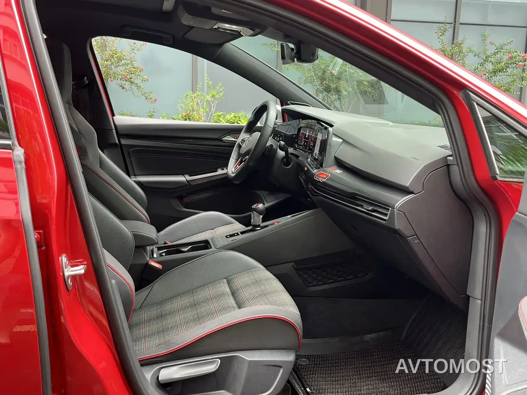 Volkswagen Golf GTI 2021 380TSI DSG GTI — фото 11