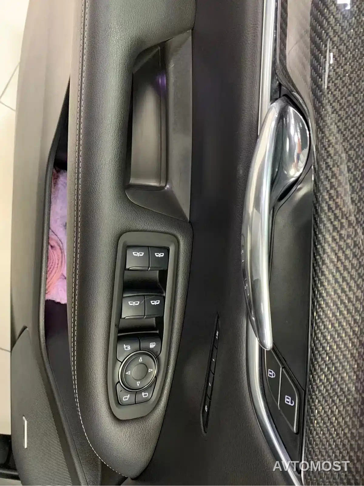Cadillac XT5 2024 2.0T AWD Luxury (Hummingbird Edition) — фото 15