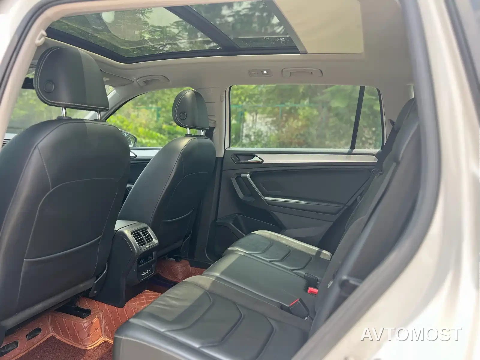 Volkswagen Tiguan L PHEV 2021 430PHEV Plug-in Hybrid Premium — фото 6