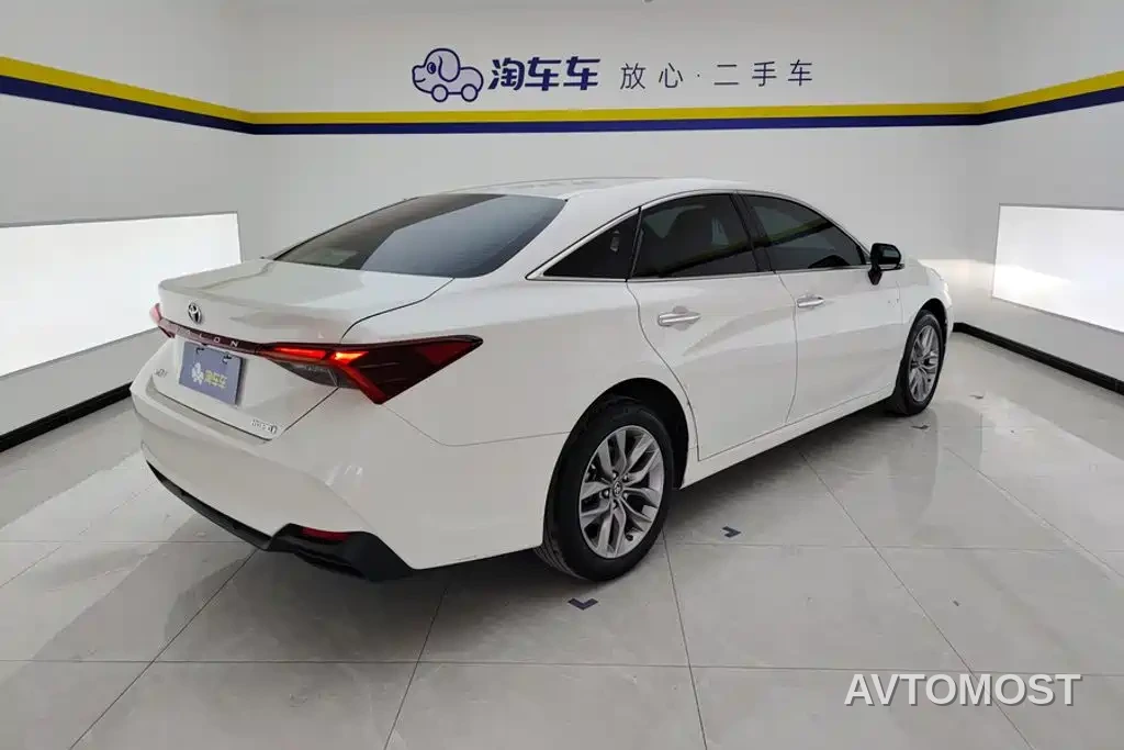 Toyota Avalon 2019 Hybrid 2.5L Luxury Edition China VI — фото 3