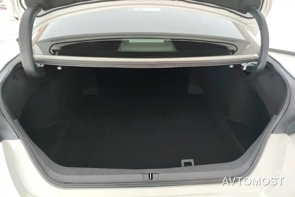Toyota Avalon 2019 Hybrid 2.5L Luxury Edition China VI — фото 4