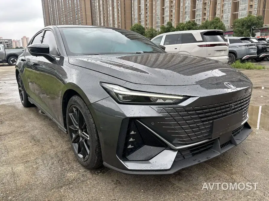 Changan UNI-V 2022 1.5T Premium Model