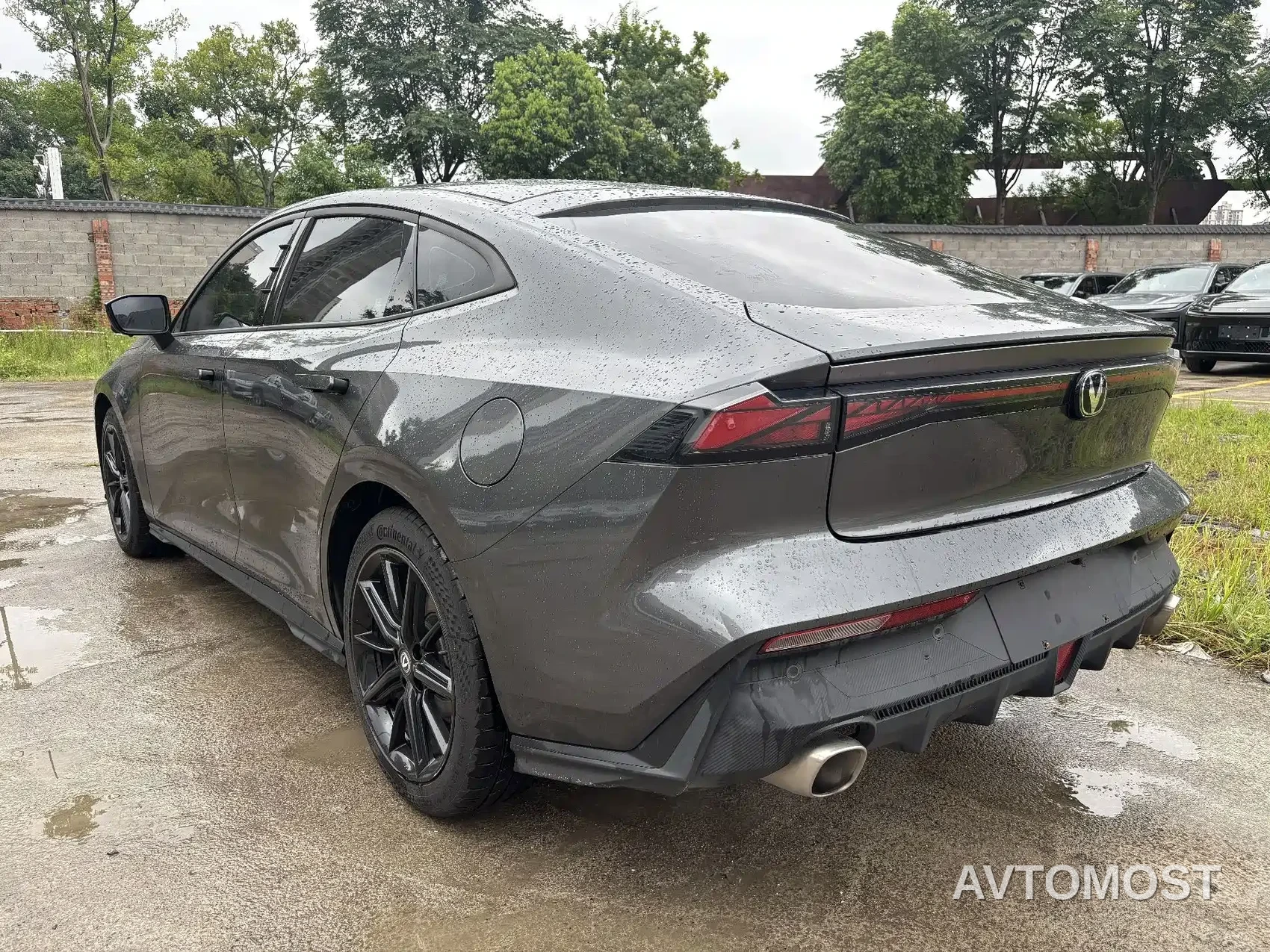 Changan UNI-V 2022 1.5T Premium Model — фото 2