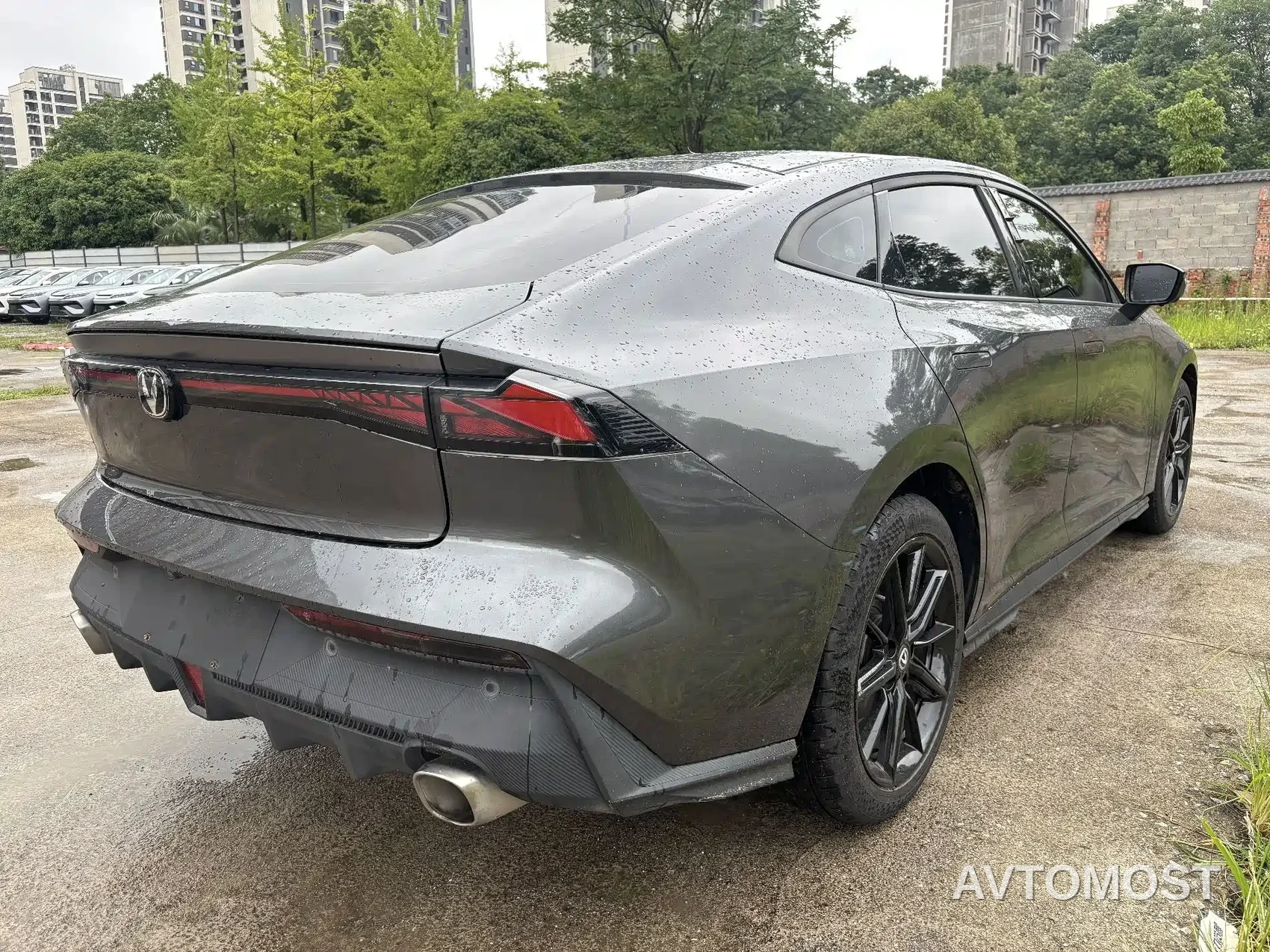Changan UNI-V 2022 1.5T Premium Model — фото 4