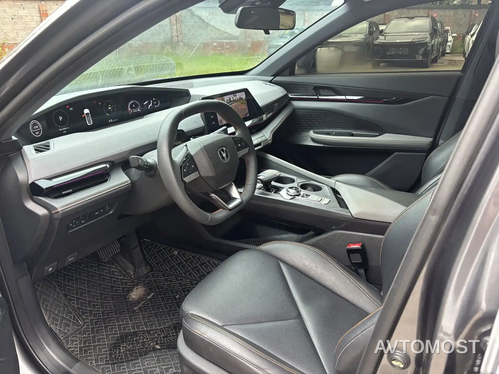 Changan UNI-V 2022 1.5T Premium Model — фото 5