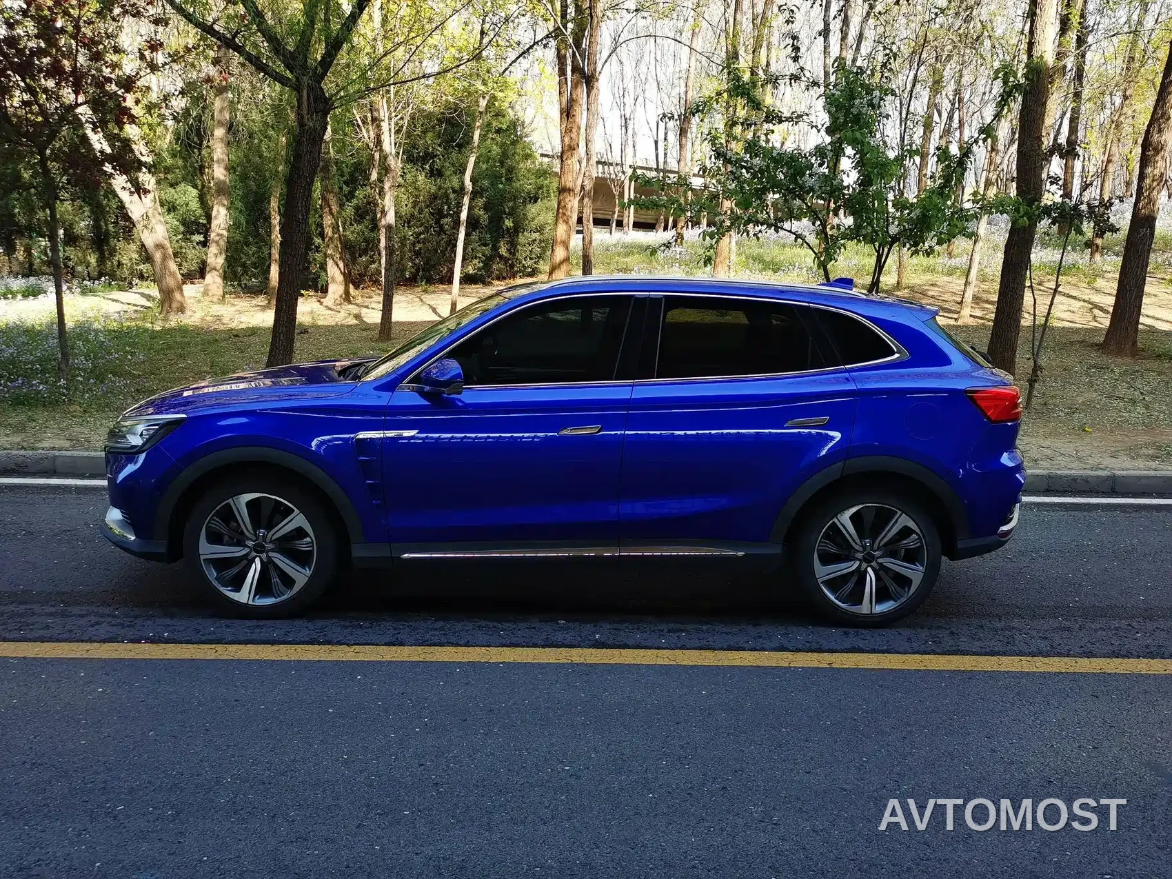 Roewe MARVEL X 2018 Rear-Wheel Drive Version — фото 3