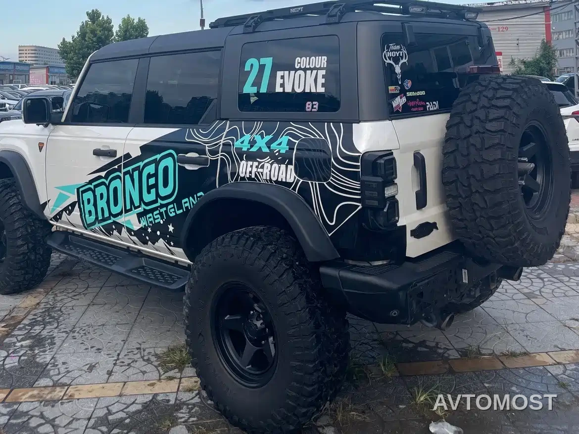 Ford Bronco 2024 2.3T Long Beach — фото 32