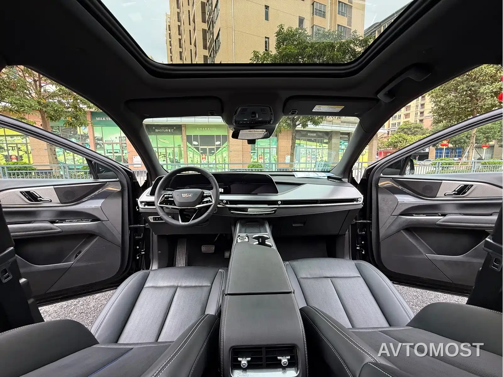Cadillac XT5 2025 2.0T Luxury — фото 32