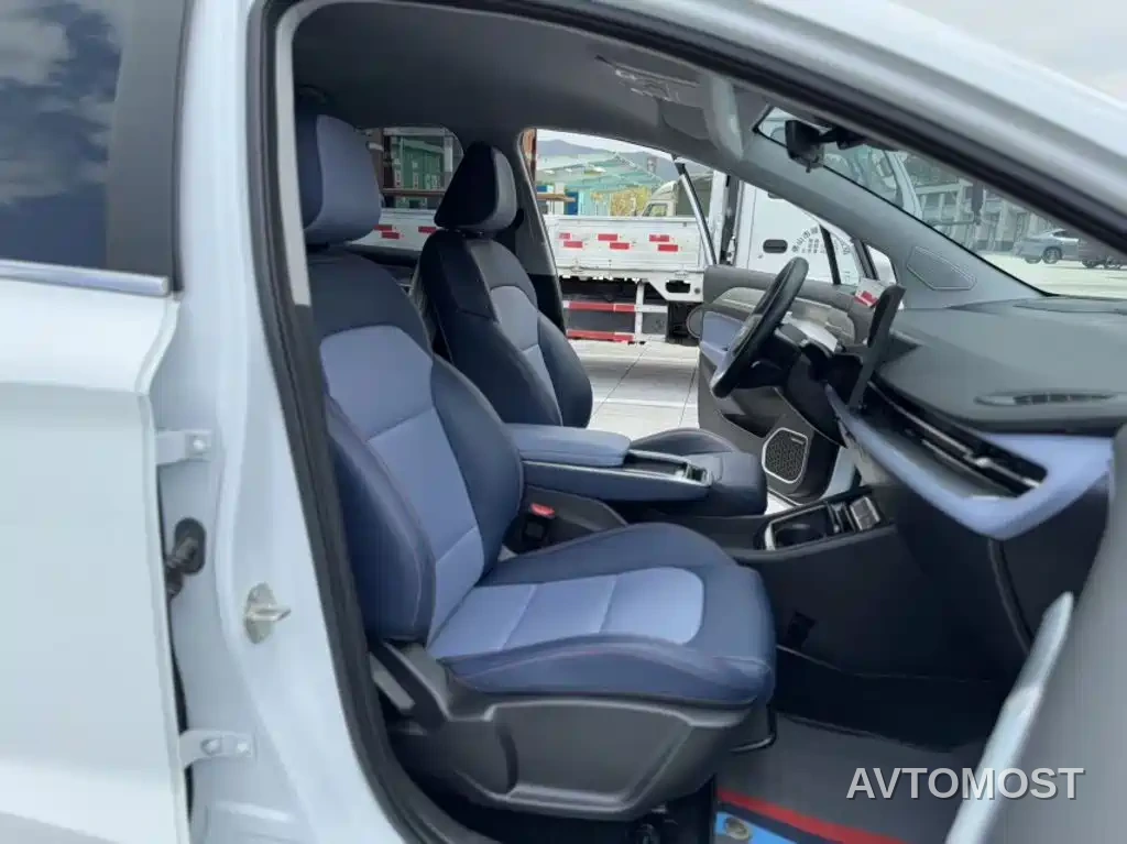 Geely Geometry M6 2022 450 New Intelligence Edition — фото 15