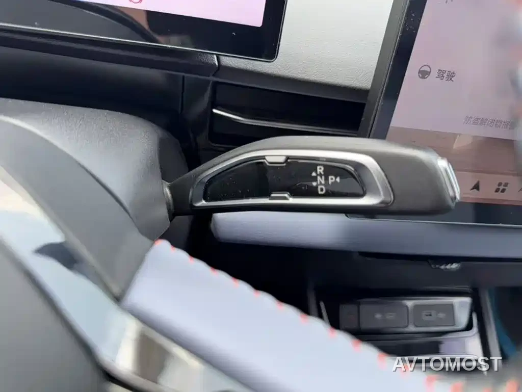 Geely Geometry M6 2022 450 New Intelligence Edition — фото 18