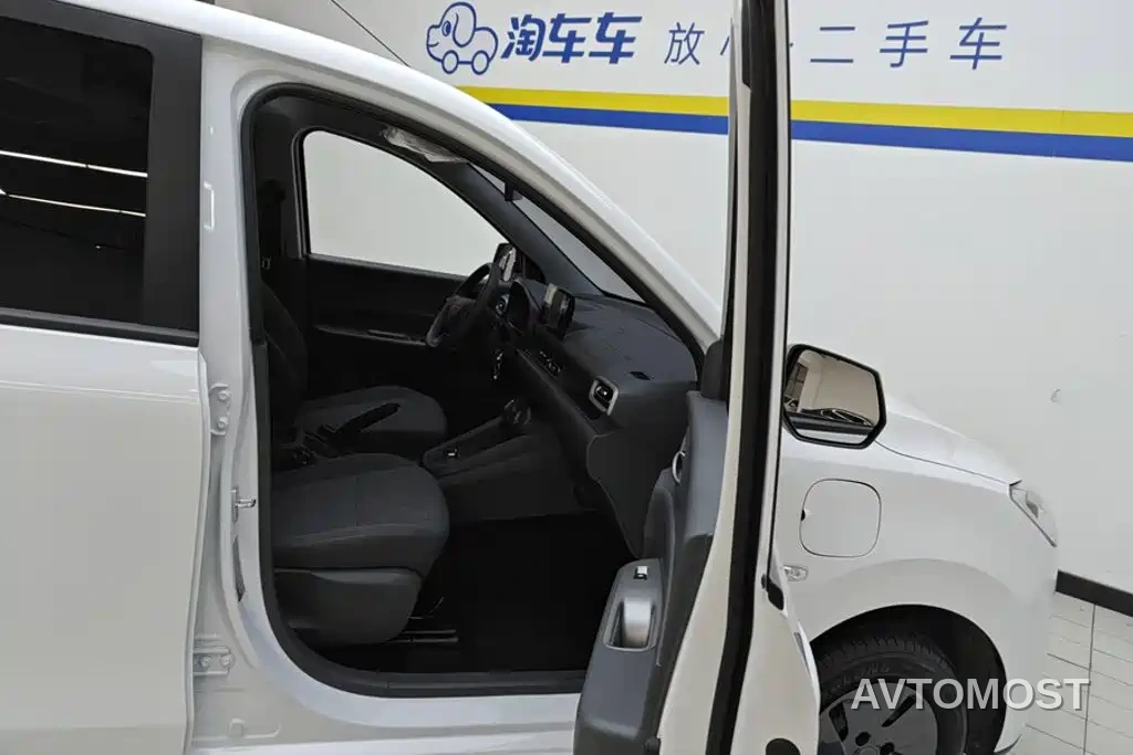 Wuling Hongguang New Energy 2025 Extended-Range Hybrid 50KM Comfort Version — фото 8