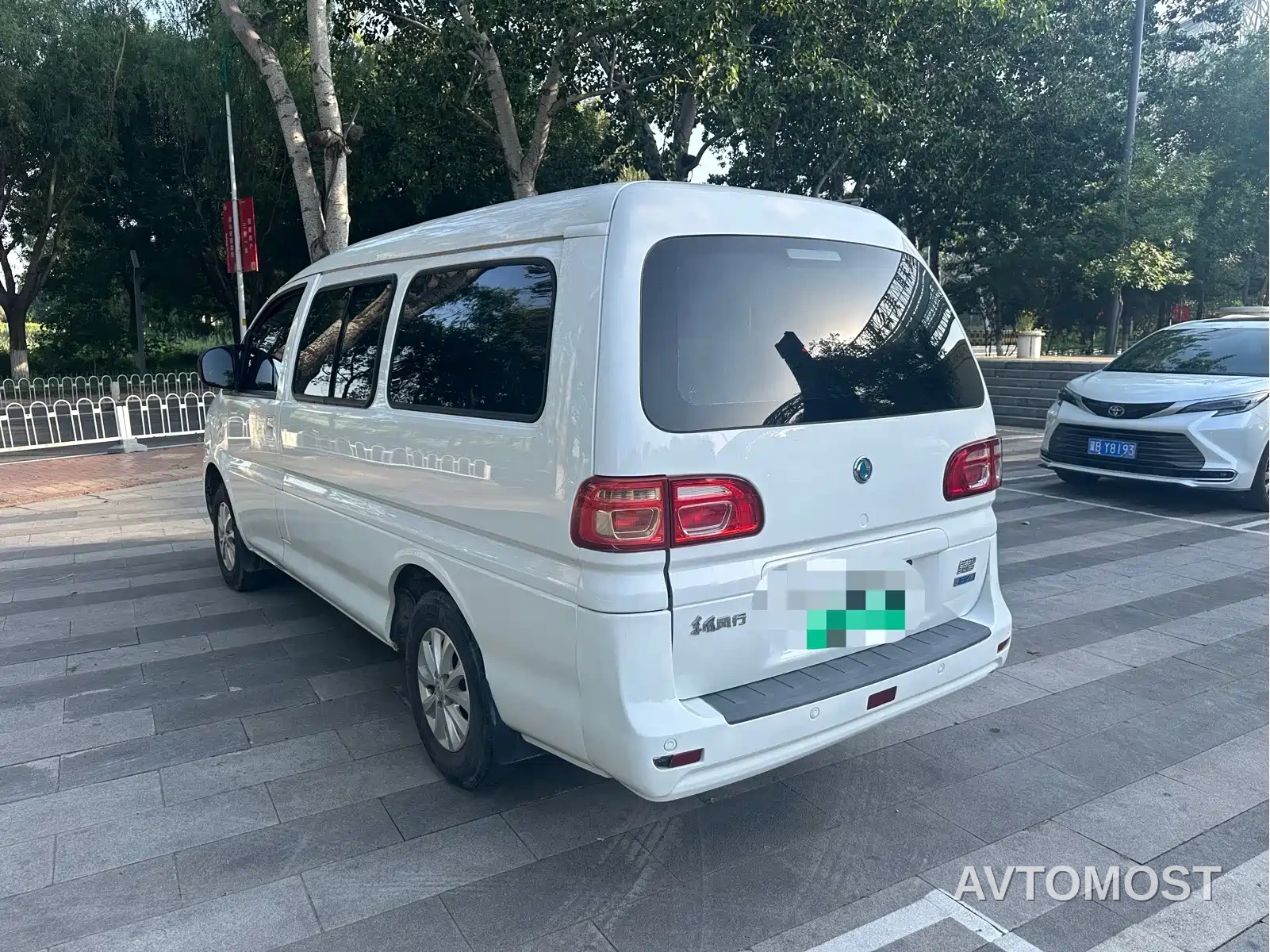 Dongfeng Fengxing Lingzhi New Energy 2021 Passenger Version Comfort 9-Seater — фото 6