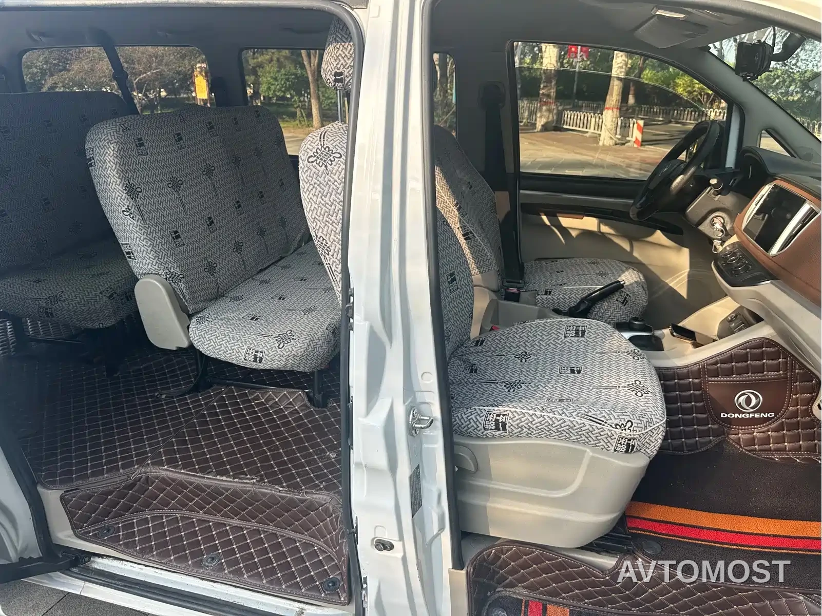 Dongfeng Fengxing Lingzhi New Energy 2021 Passenger Version Comfort 9-Seater — фото 10