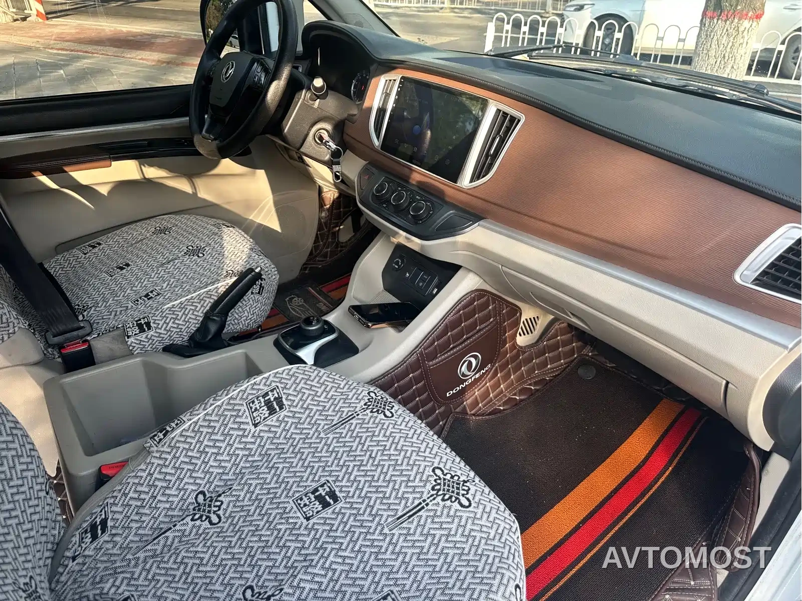 Dongfeng Fengxing Lingzhi New Energy 2021 Passenger Version Comfort 9-Seater — фото 11