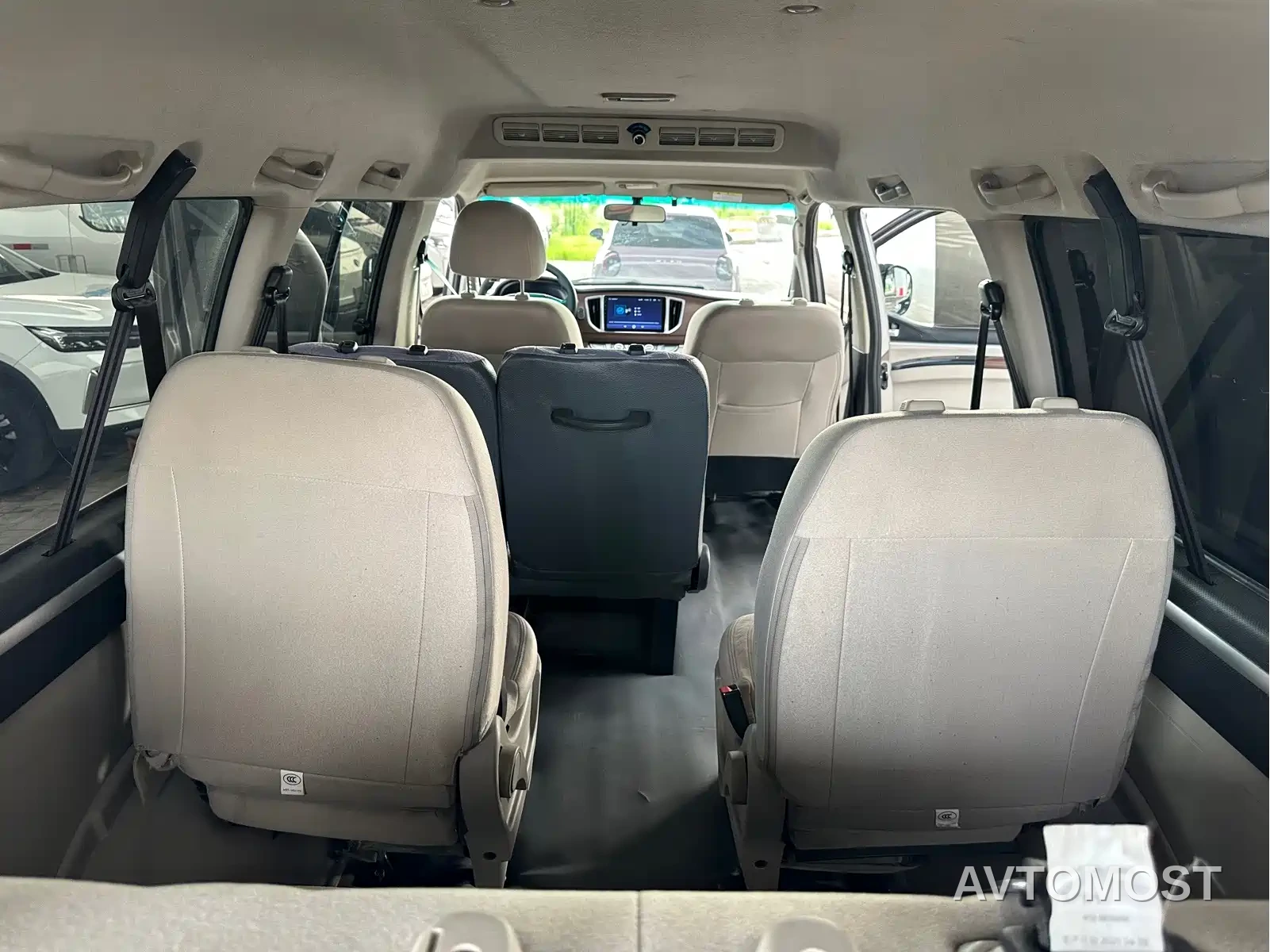 Dongfeng Fengxing Lingzhi New Energy 2020 Long Range Comfort 9-seater — фото 14