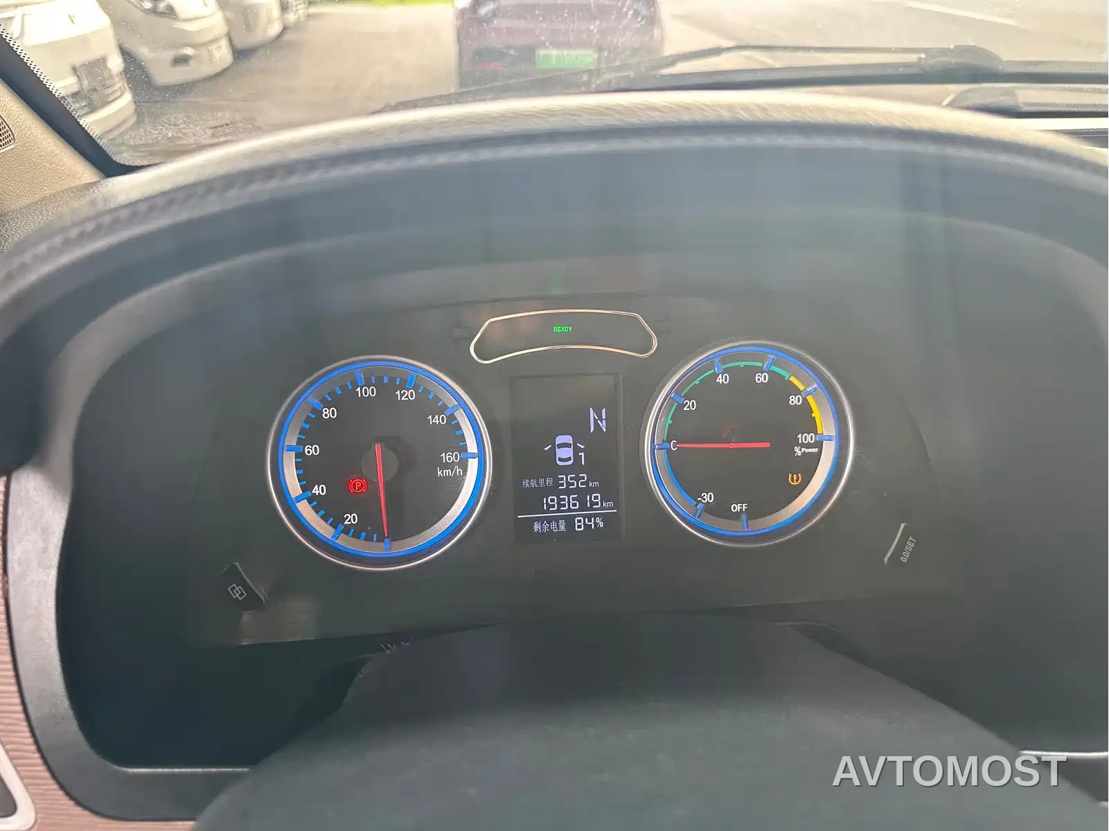 Dongfeng Fengxing Lingzhi New Energy 2020 Long Range Comfort 9-seater — фото 15