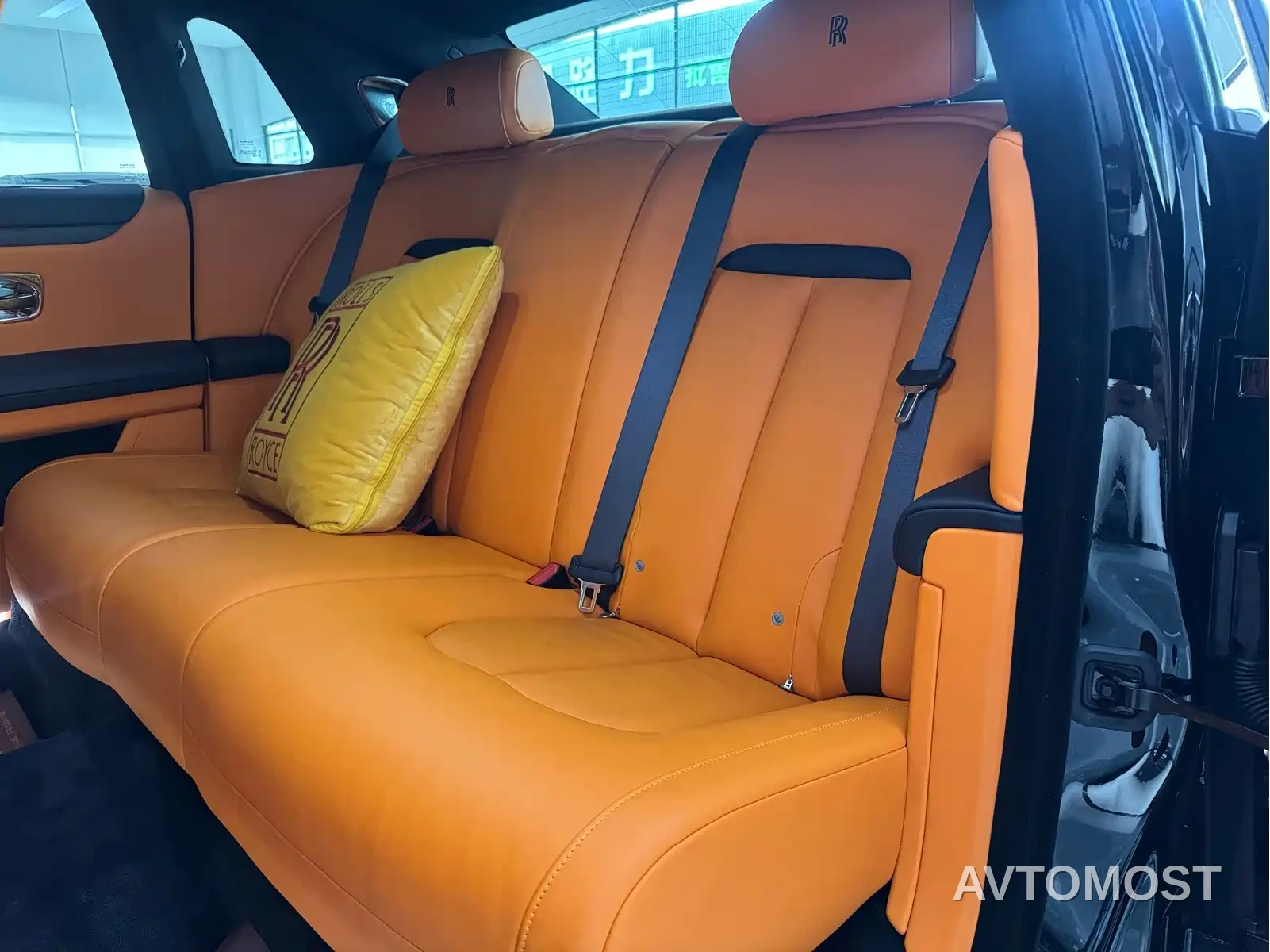 Rolls-Royce Ghost 2024 6.7T Standard Wheelbase — фото 8