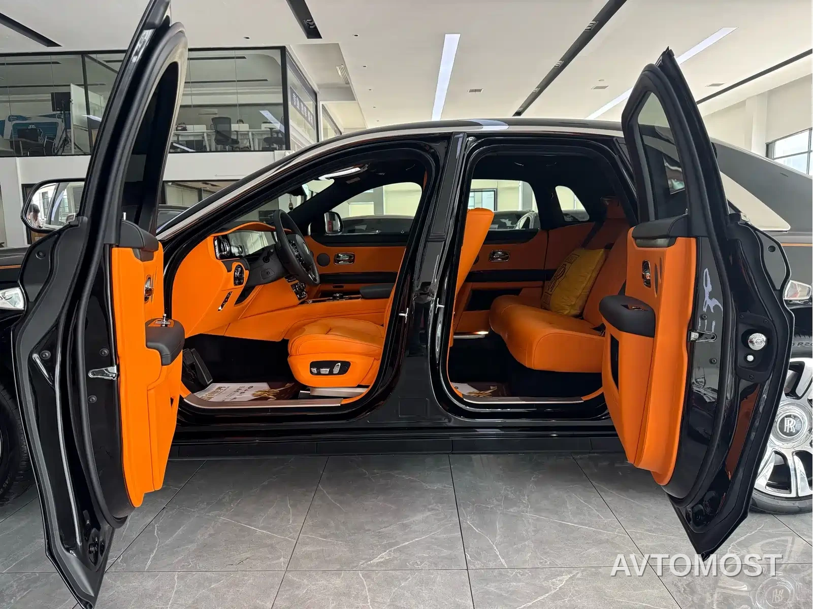 Rolls-Royce Ghost 2024 6.7T Standard Wheelbase — фото 20